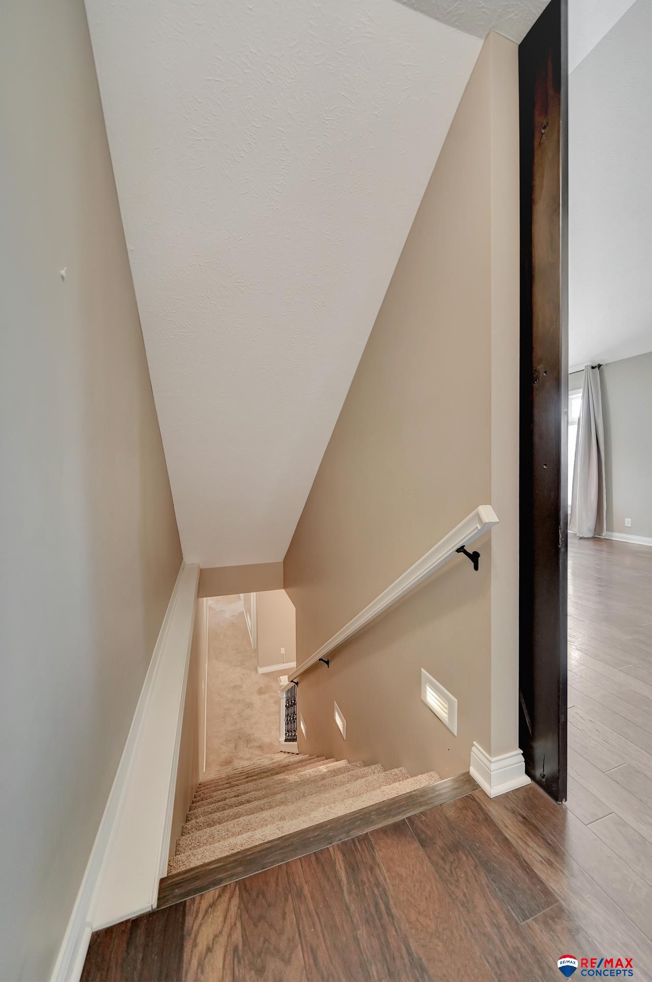 202 Knotty Pine Lane