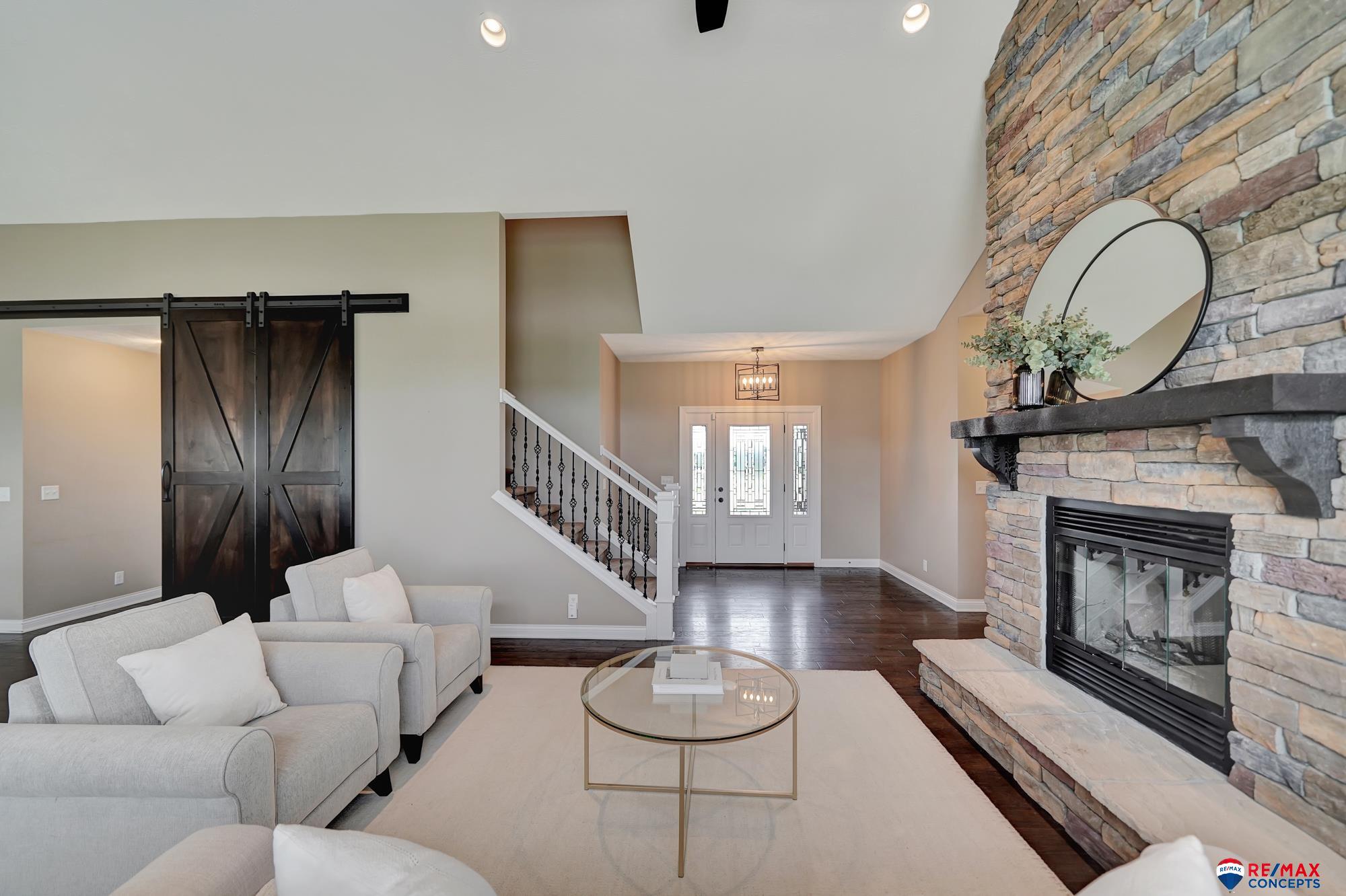 202 Knotty Pine Lane