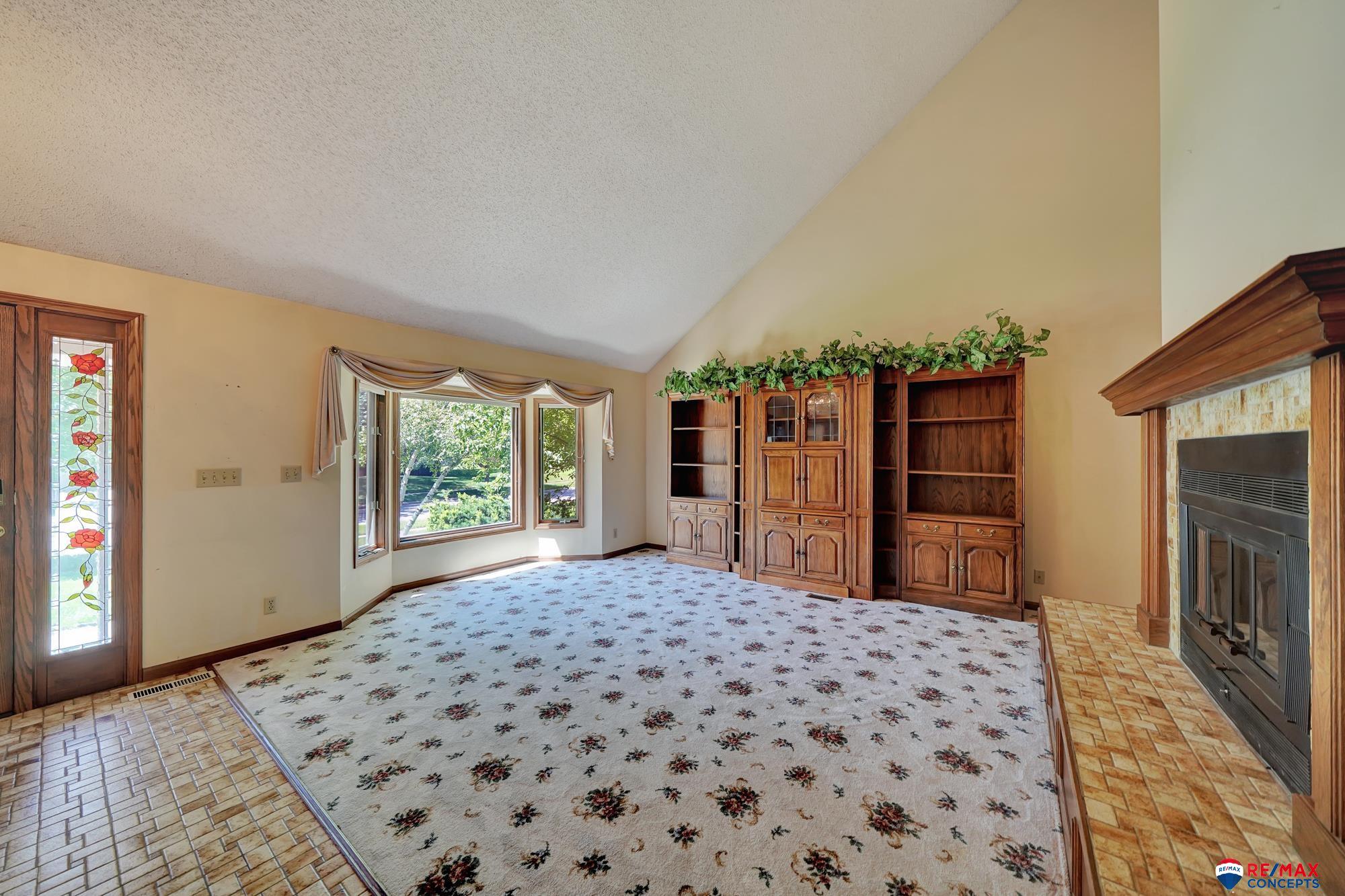 6340 Mesaverde Drive