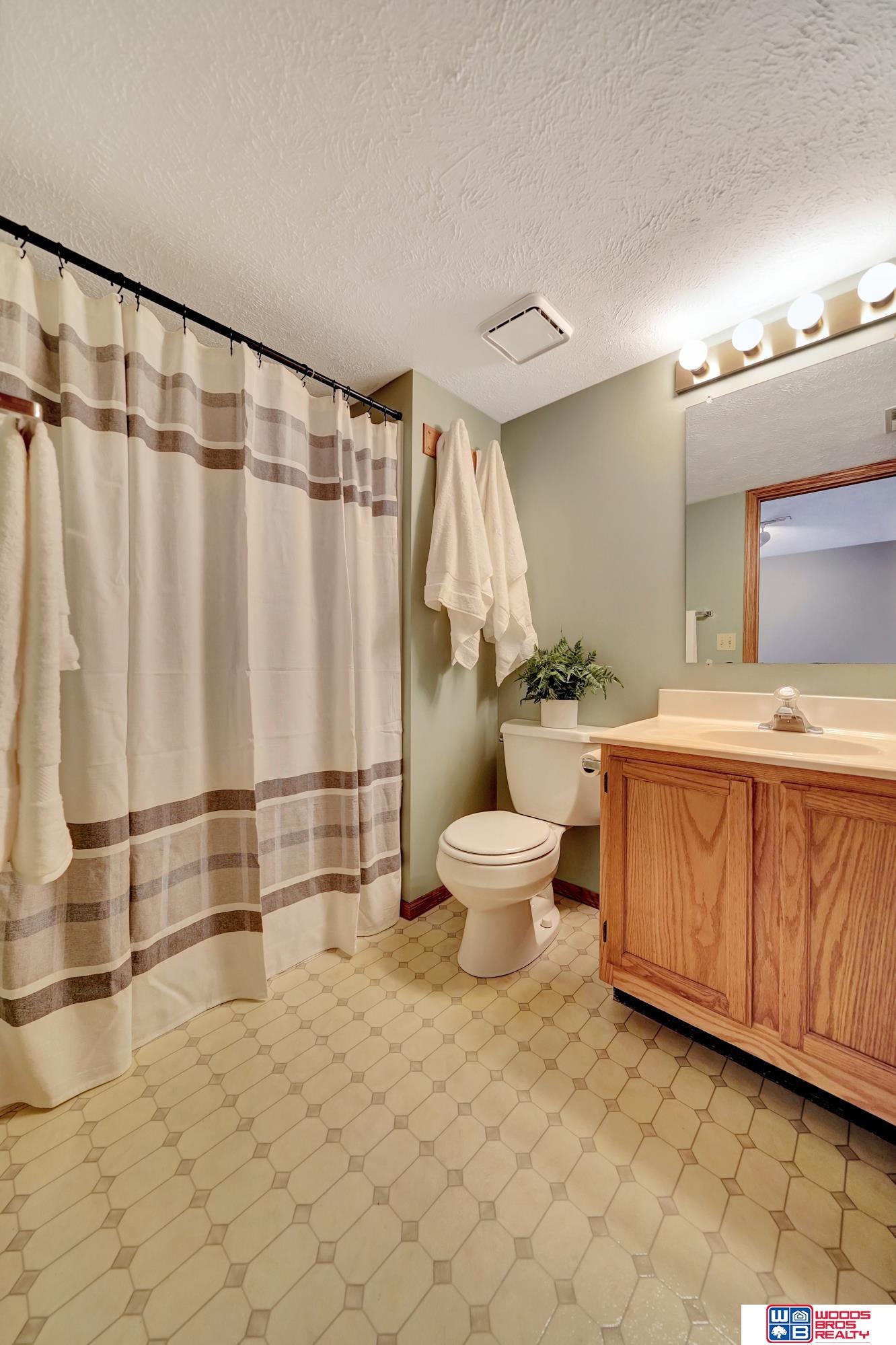 3939 Stockwell Court