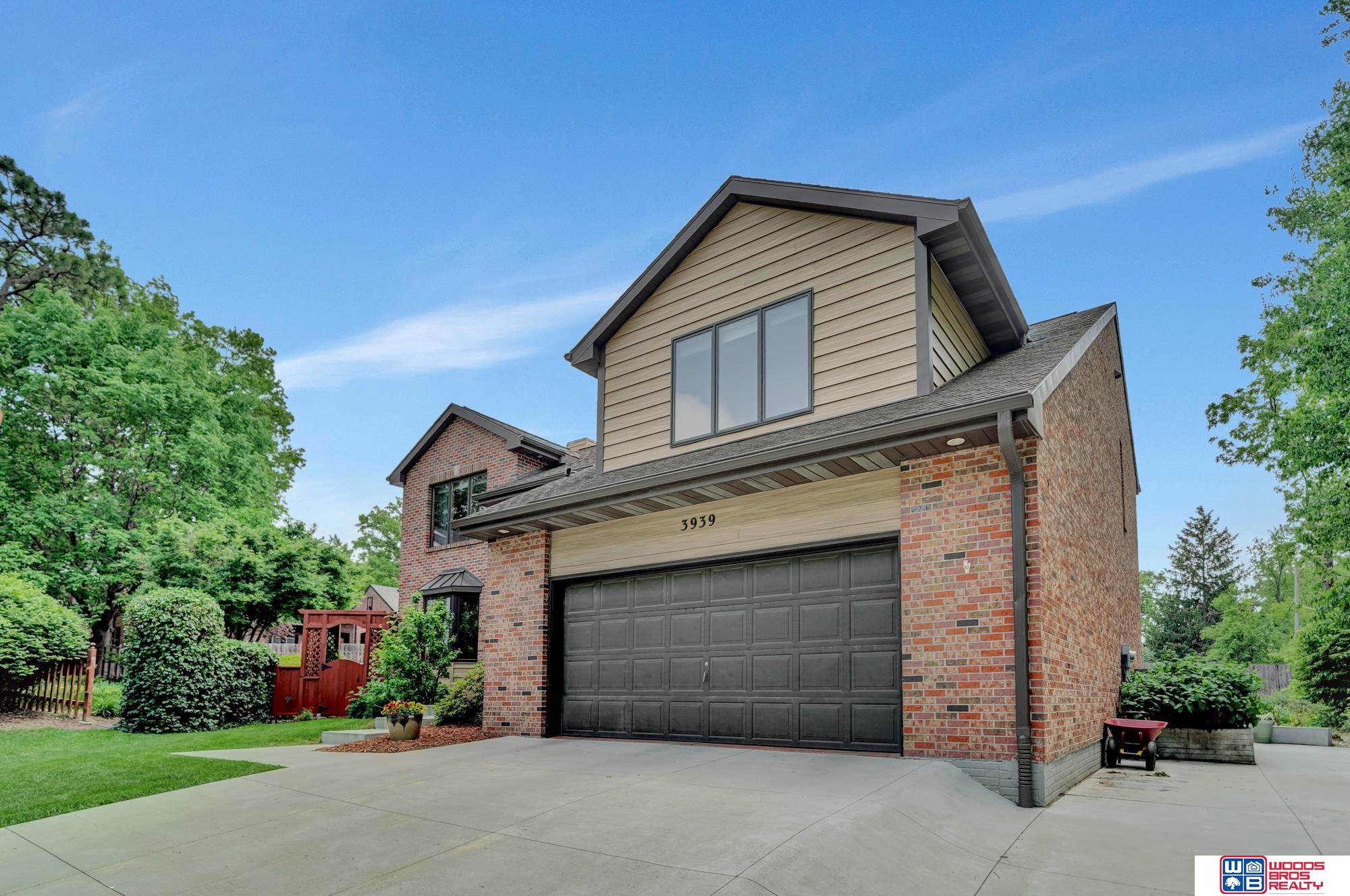 3939 Stockwell Court