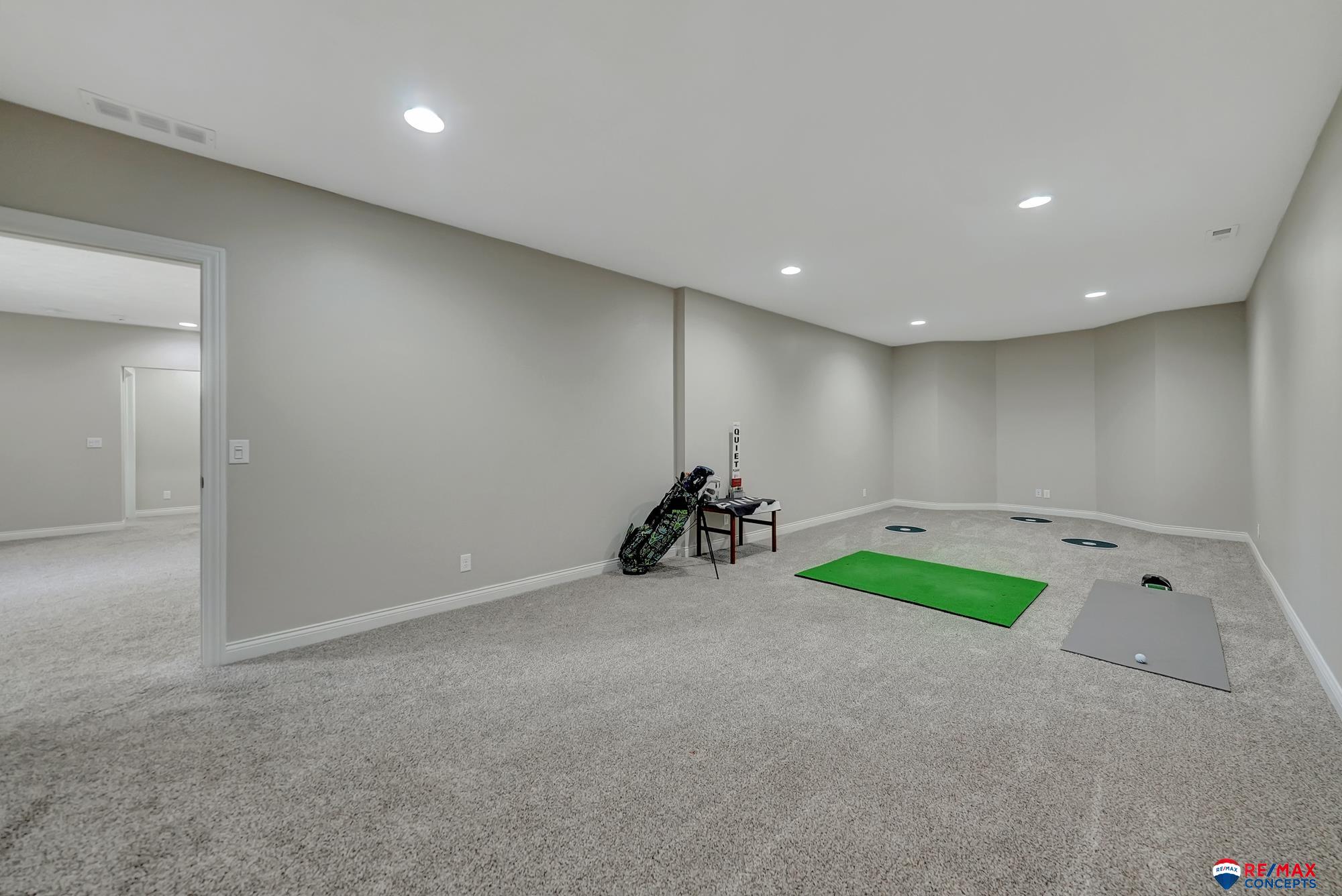 2404 Rokeby Road