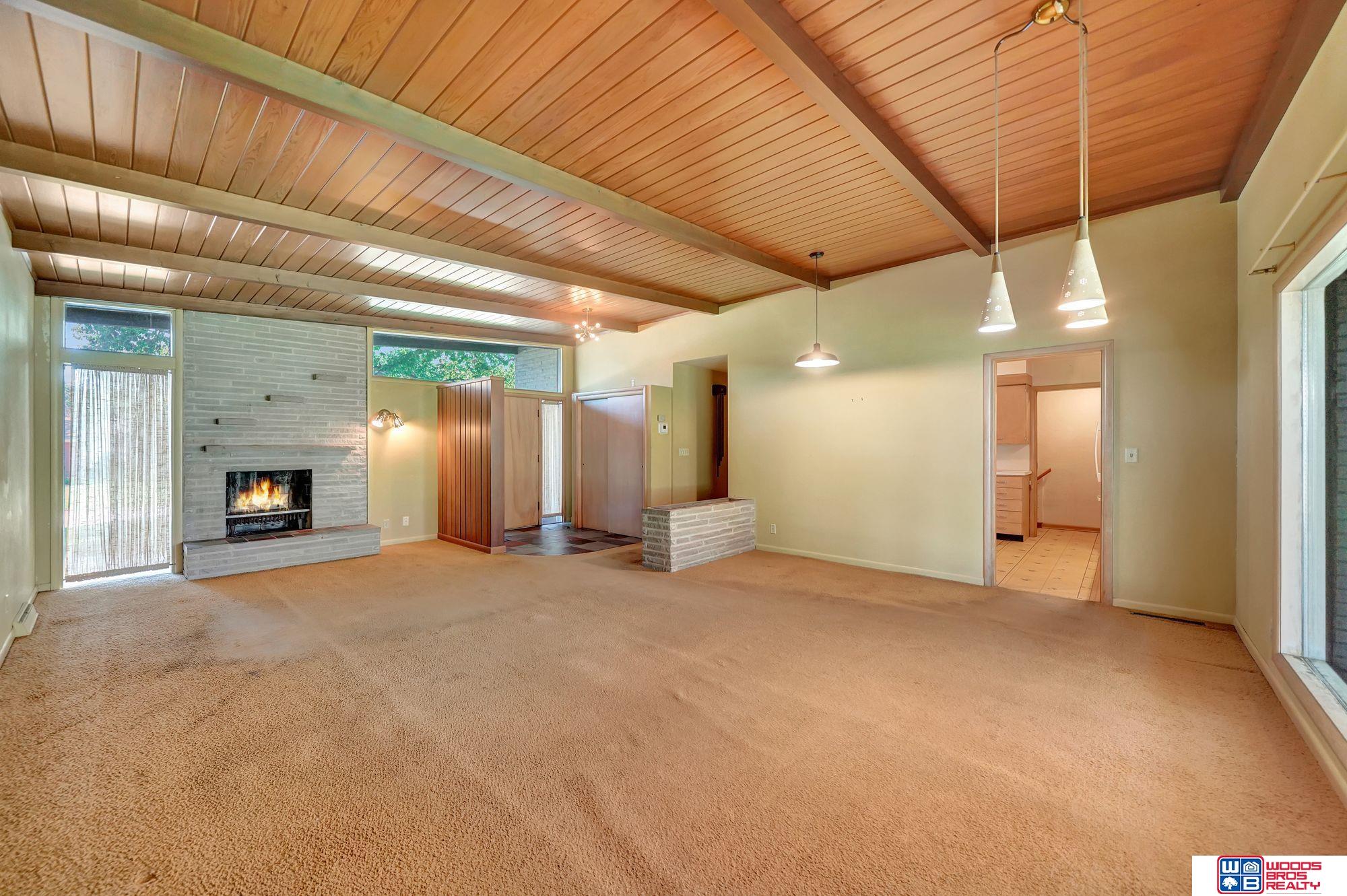 1601 Ridgeway Road, Lincoln