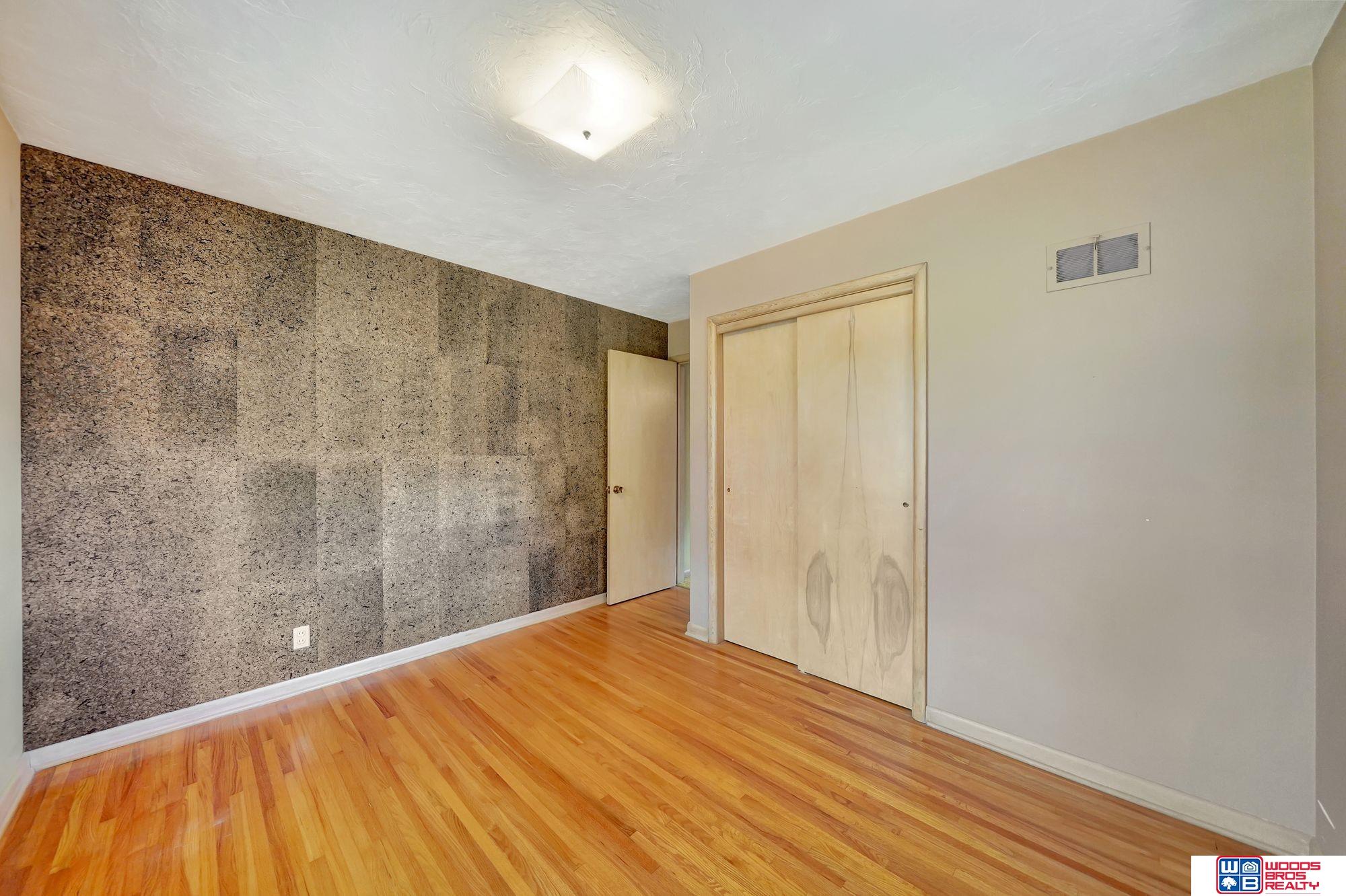 1601 Ridgeway Road, Lincoln