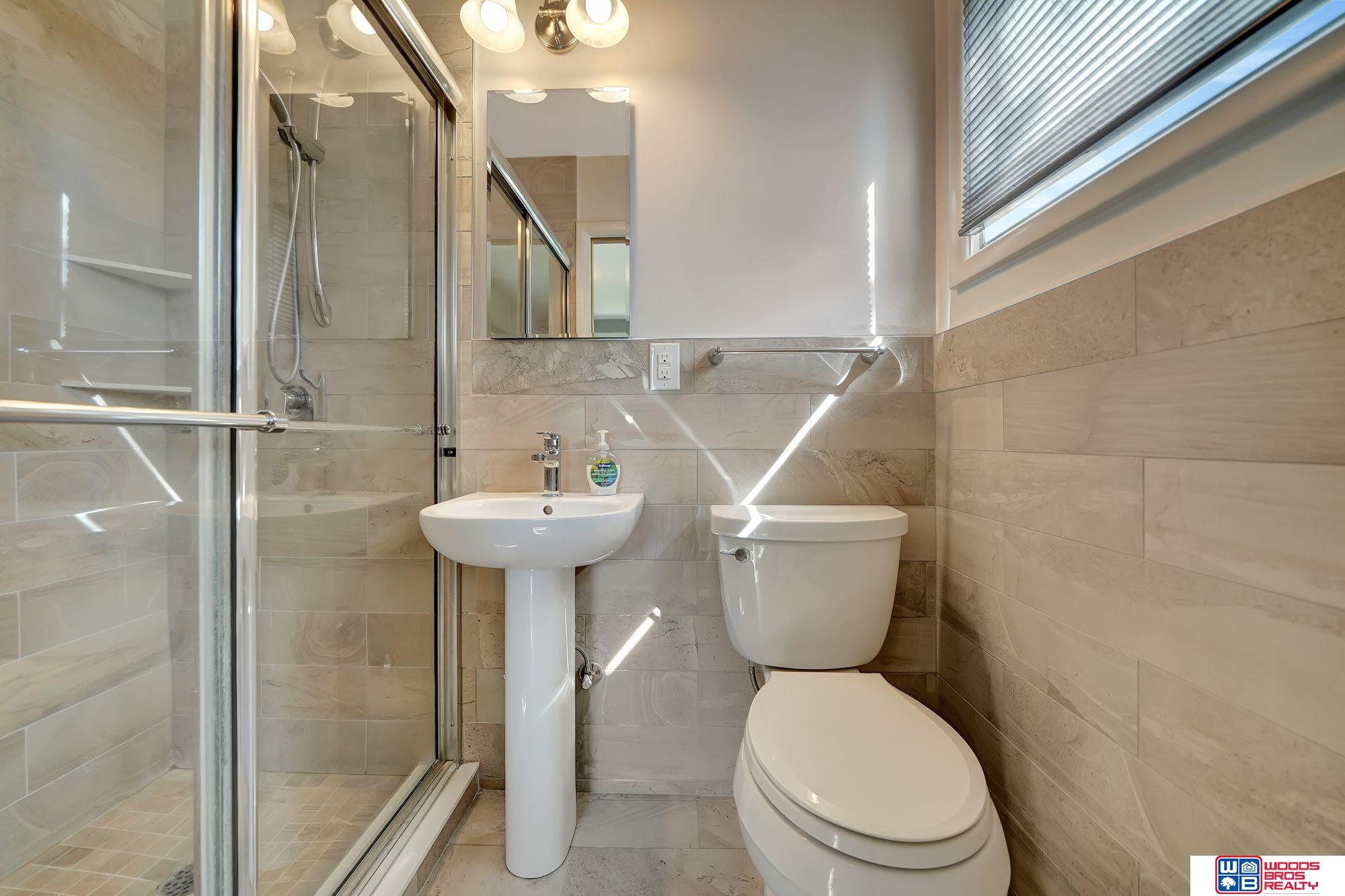 1601 Ridgeway Road, Lincoln