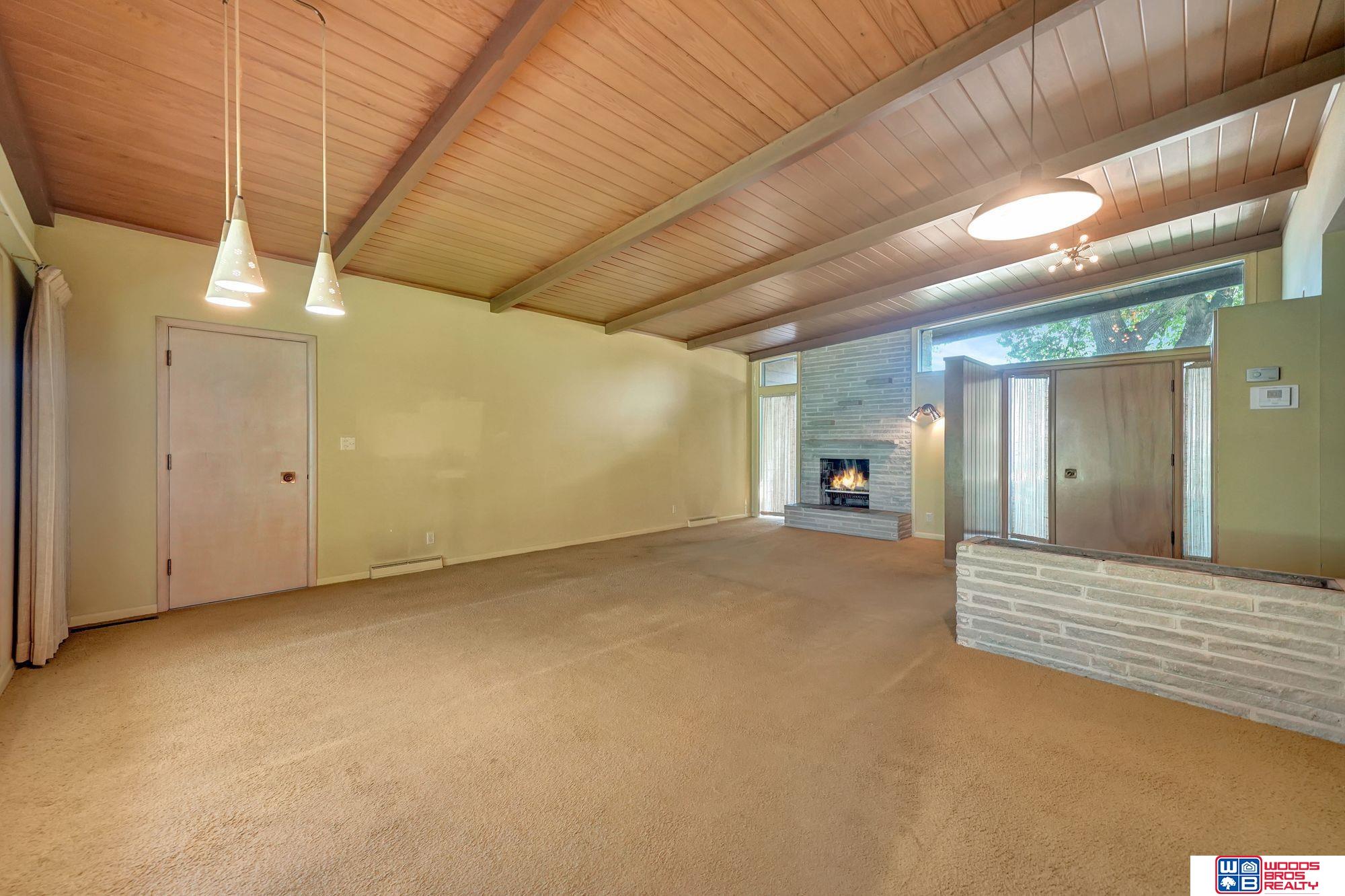 1601 Ridgeway Road, Lincoln