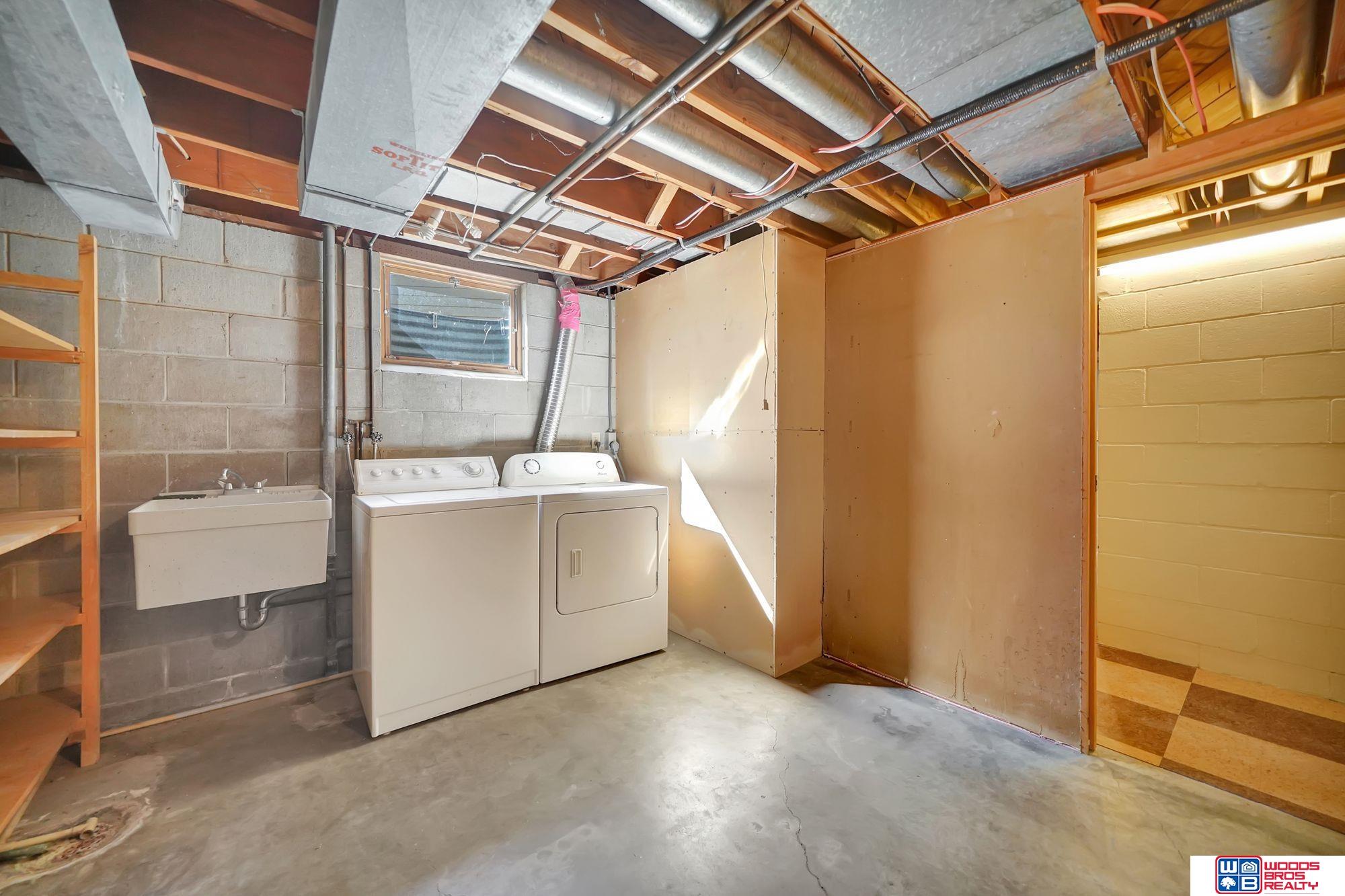 1601 Ridgeway Road, Lincoln