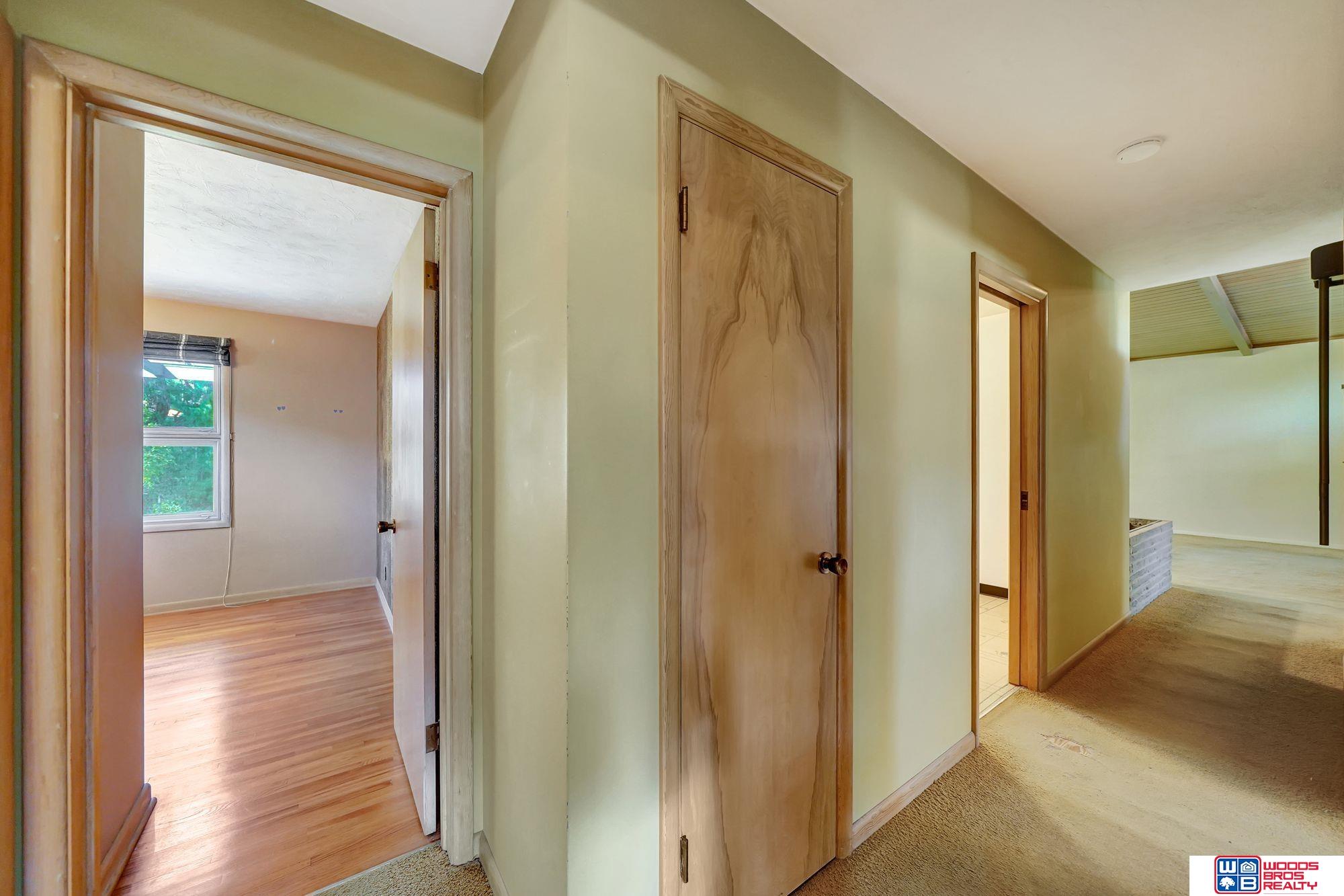 1601 Ridgeway Road, Lincoln