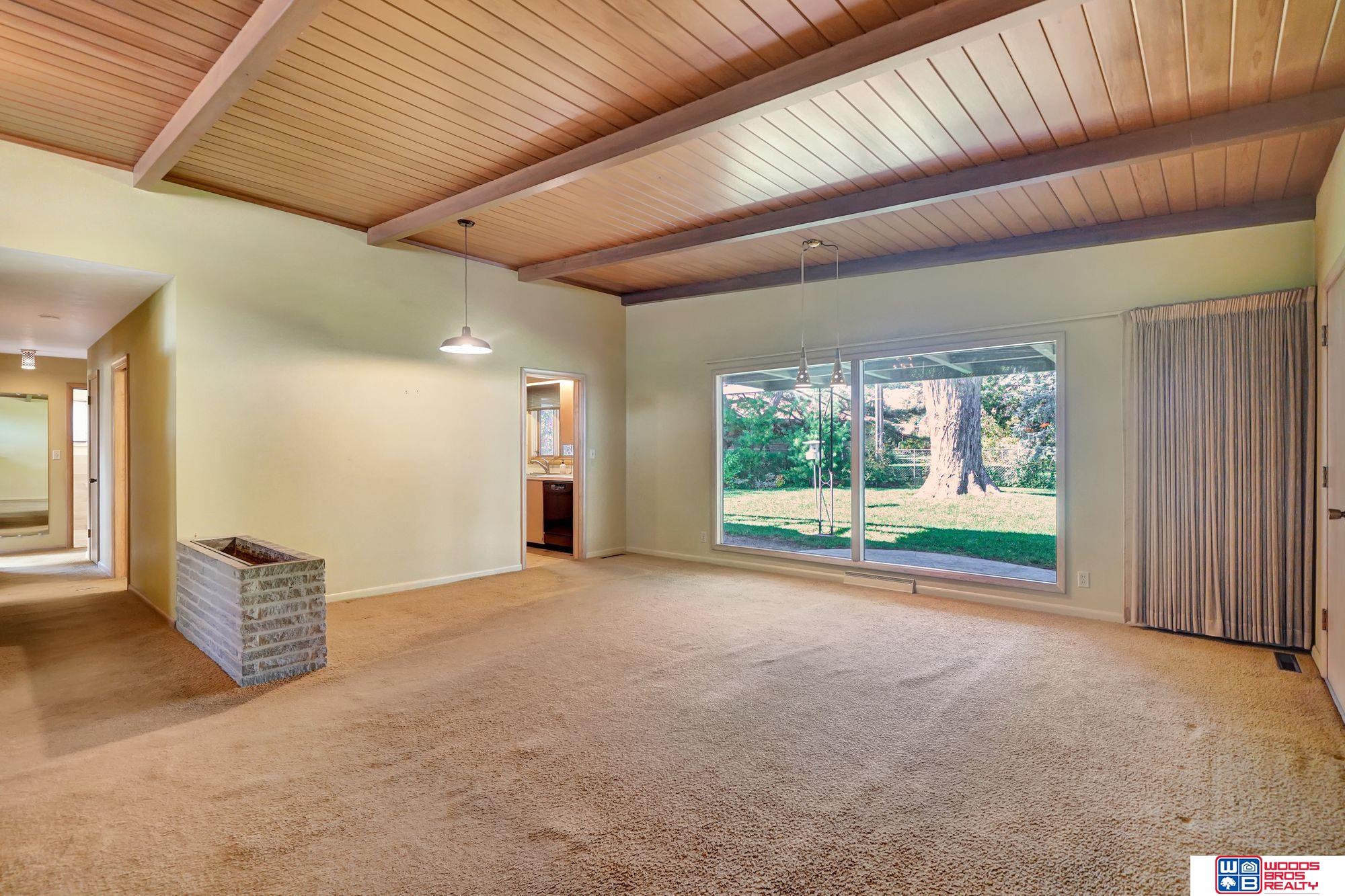 1601 Ridgeway Road, Lincoln