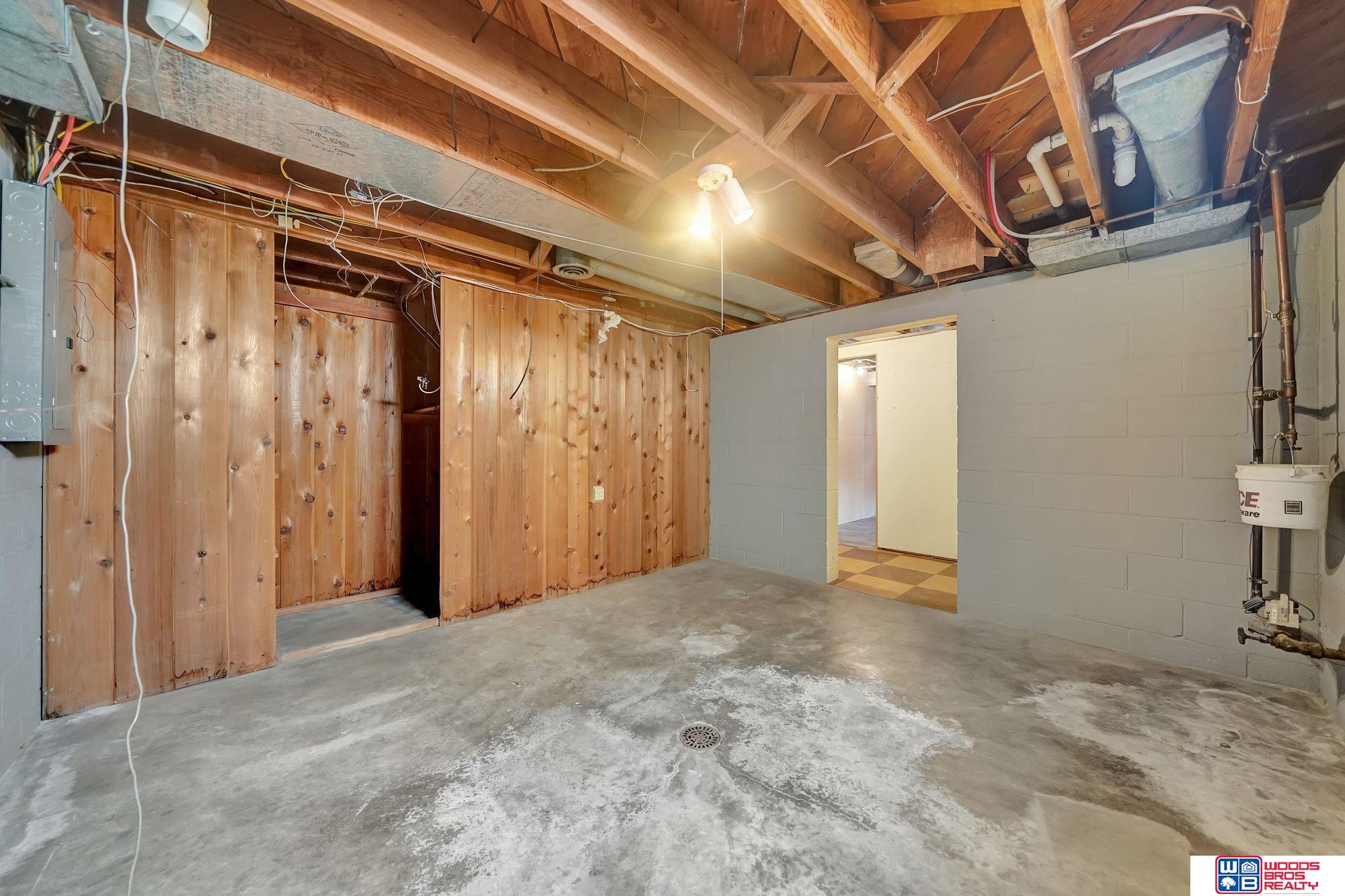 1601 Ridgeway Road, Lincoln