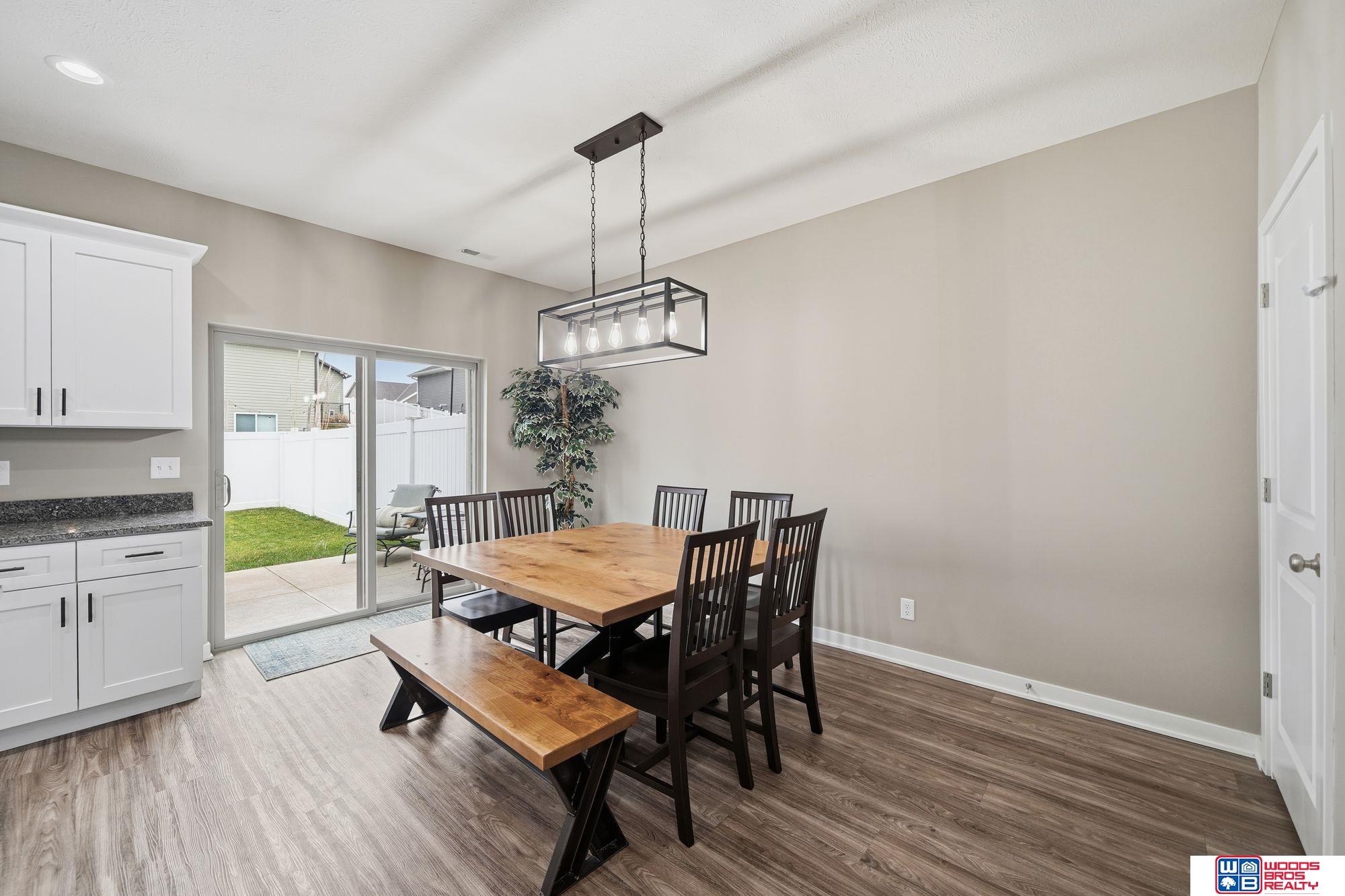 5018 W Hillsboro Drive