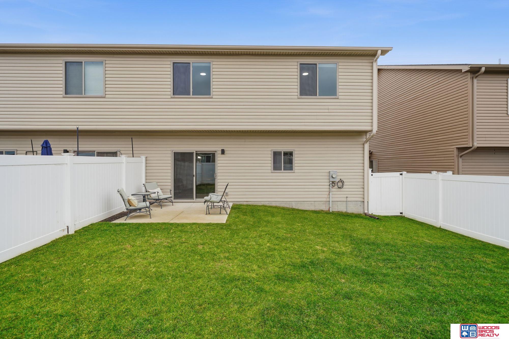 5018 W Hillsboro Drive