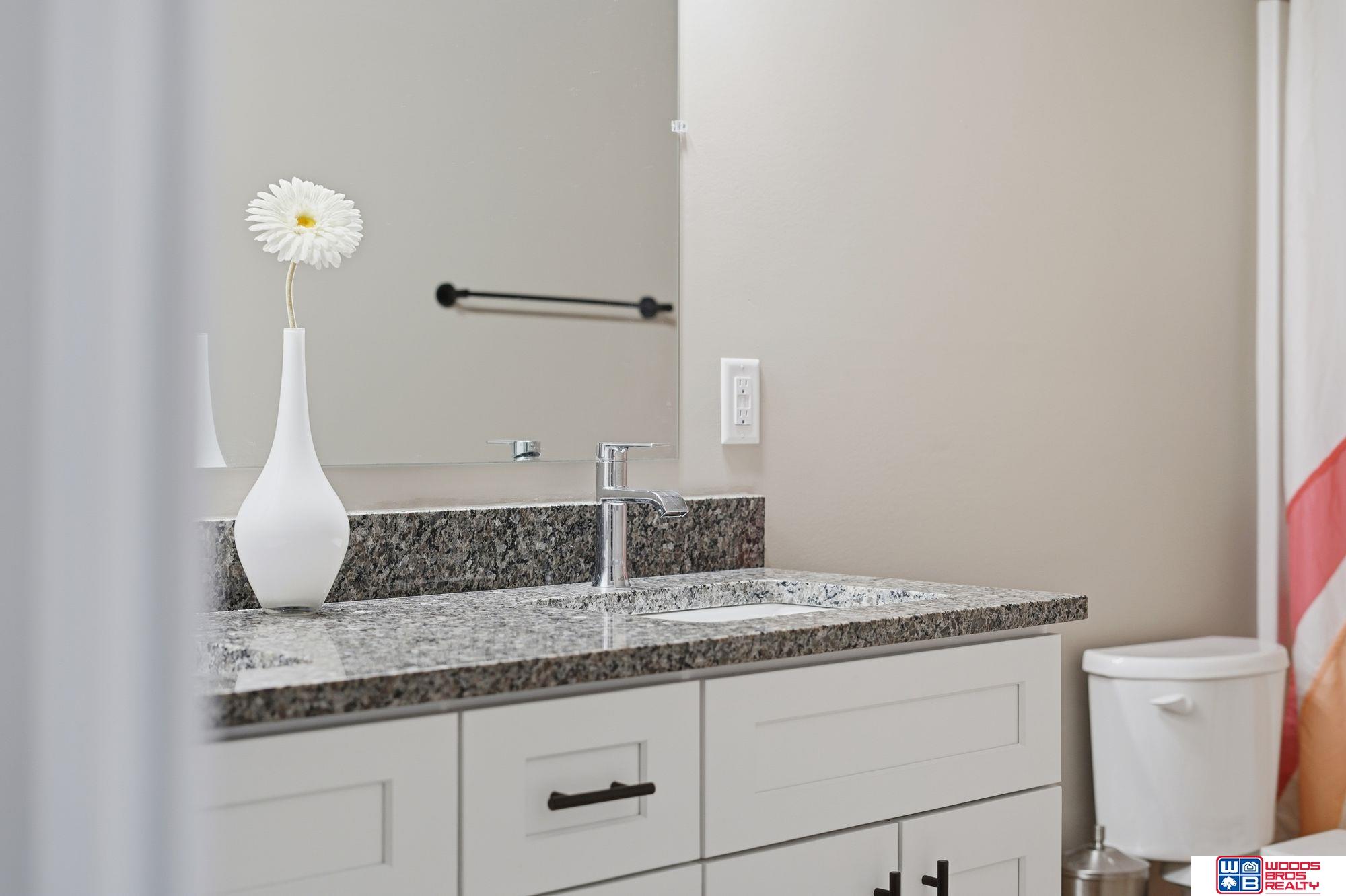 5018 W Hillsboro Drive