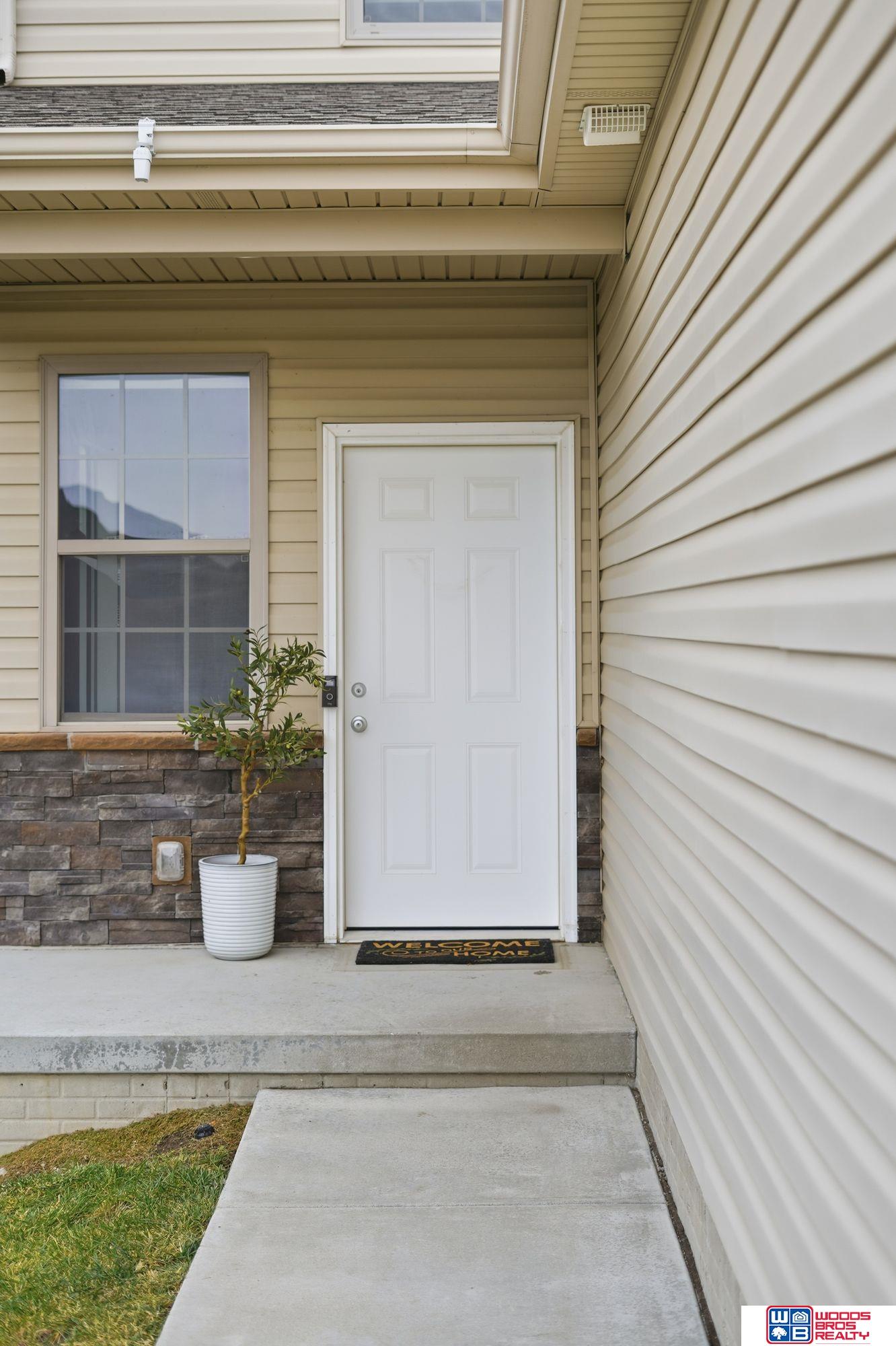 5018 W Hillsboro Drive