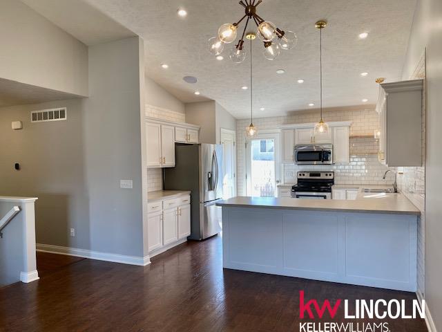 1501 W Silverado Drive