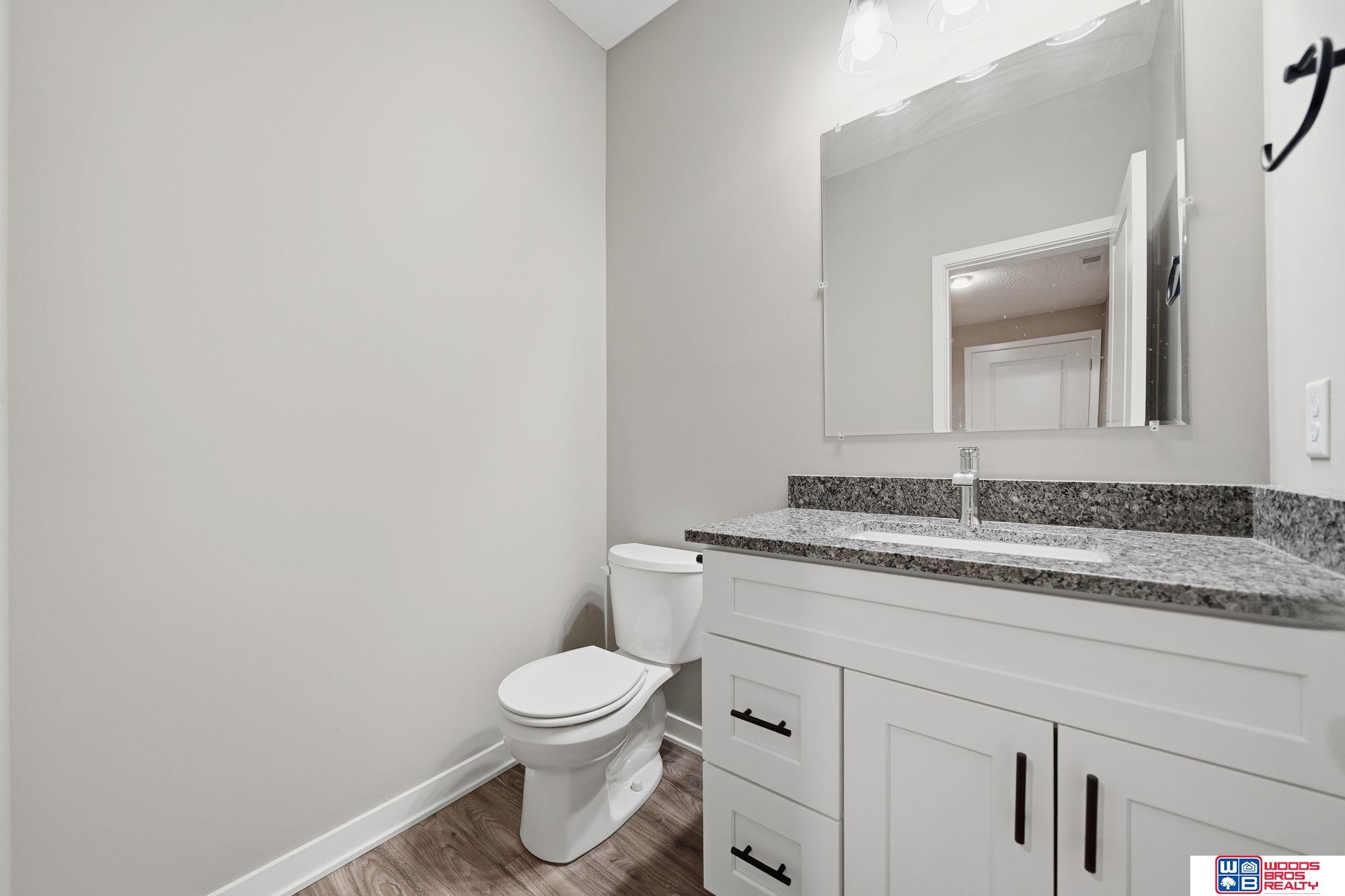 5018 W Hillsboro Drive