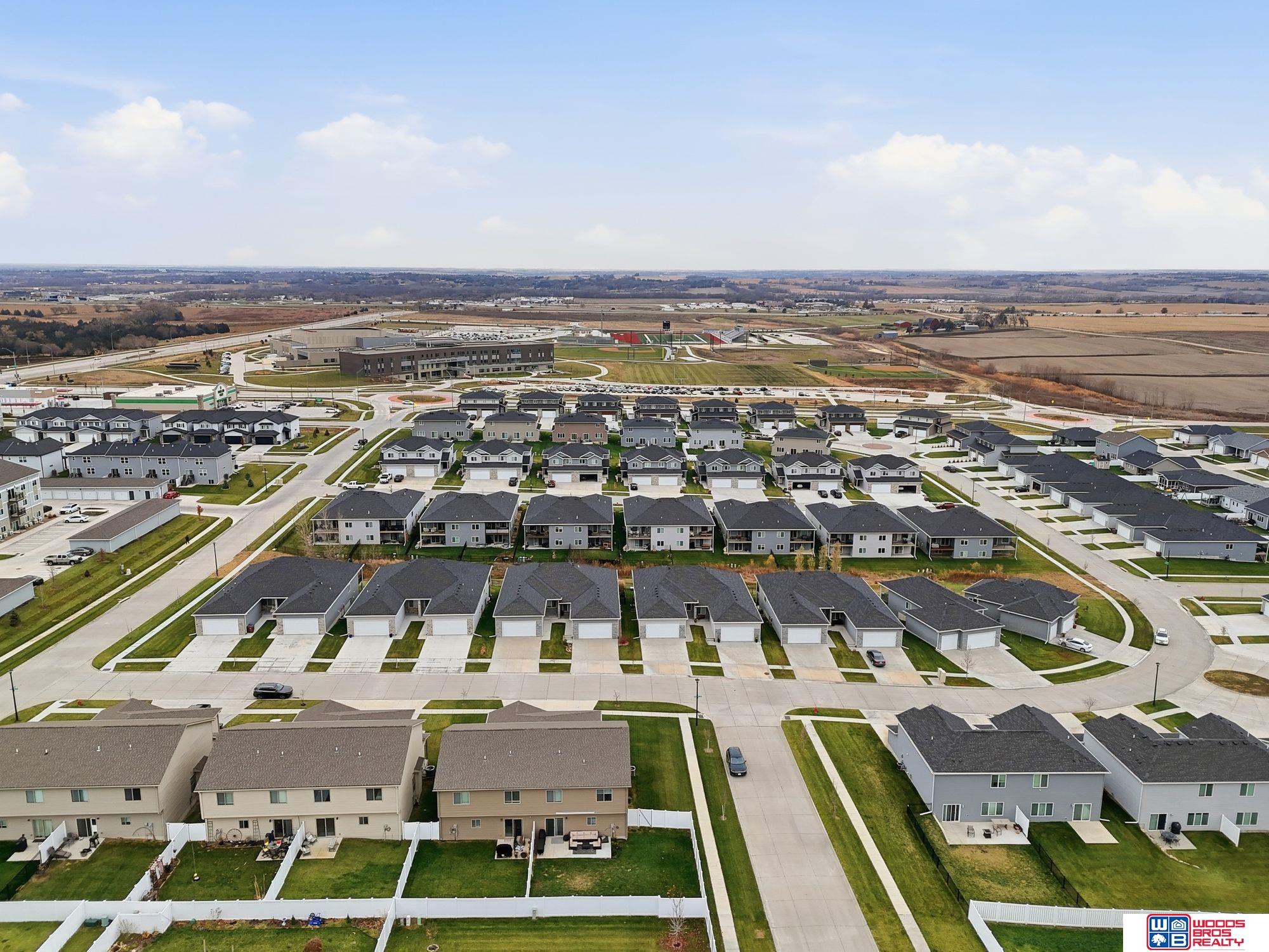 5018 W Hillsboro Drive