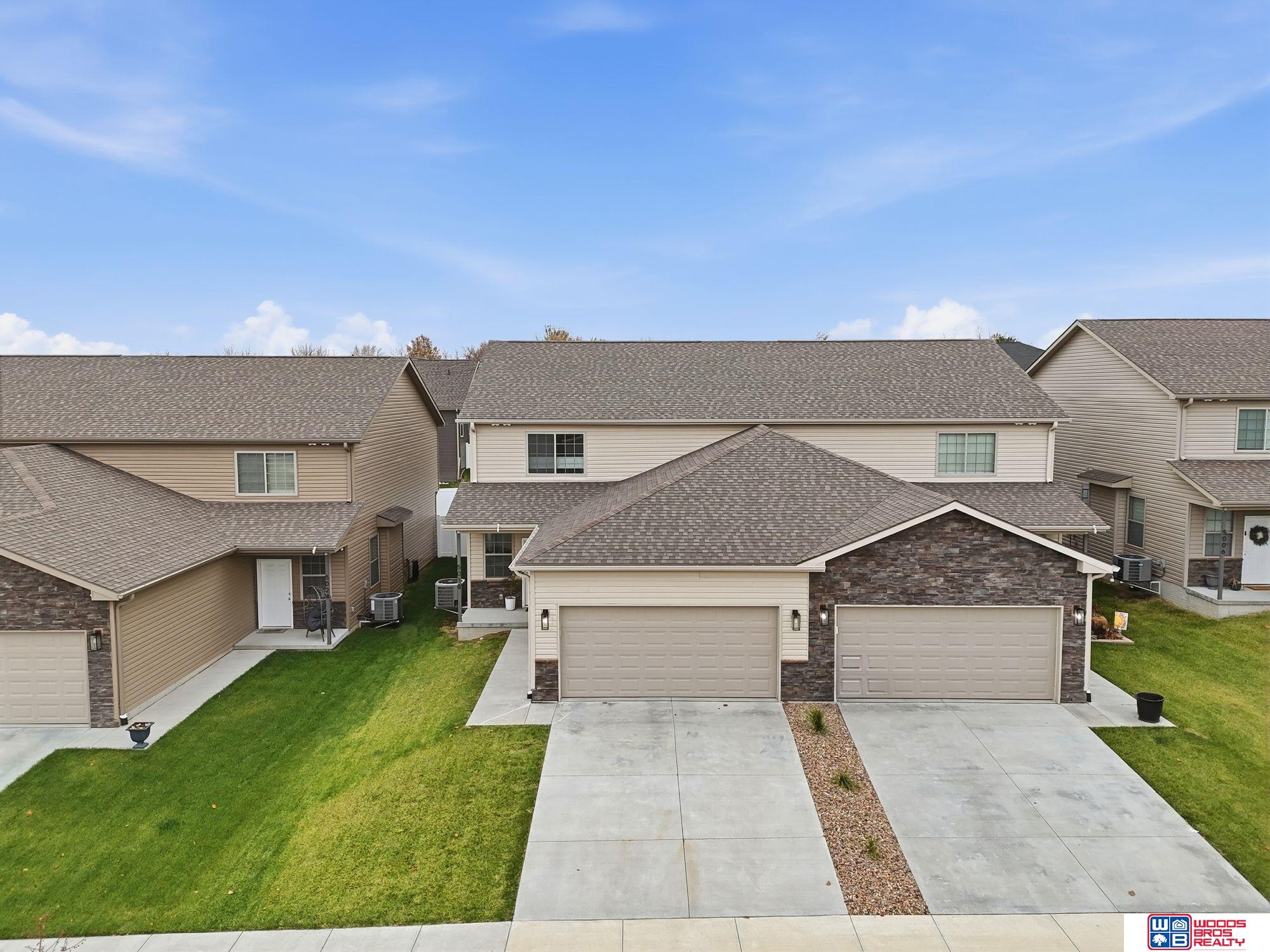 5018 W Hillsboro Drive