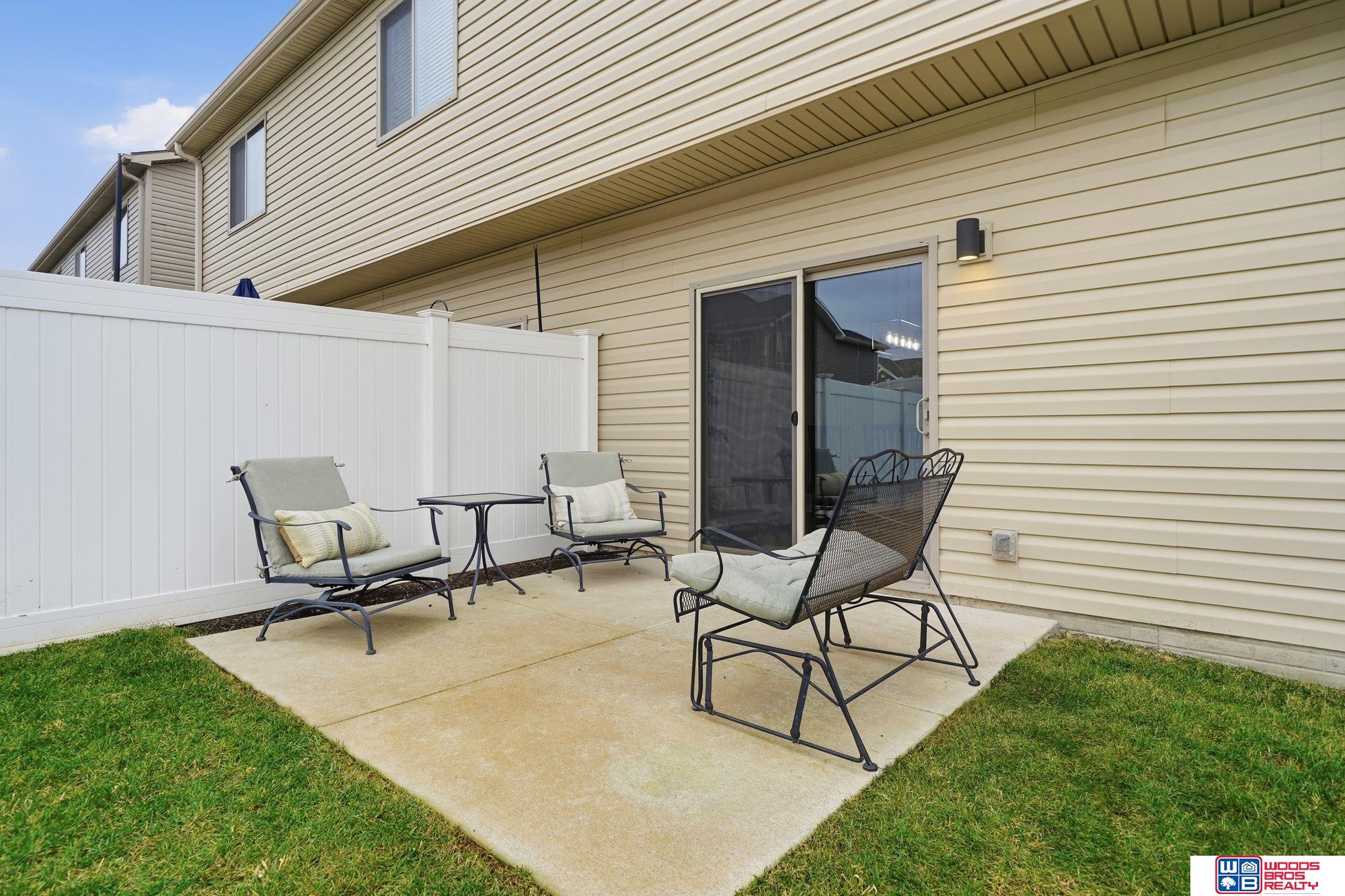 5018 W Hillsboro Drive