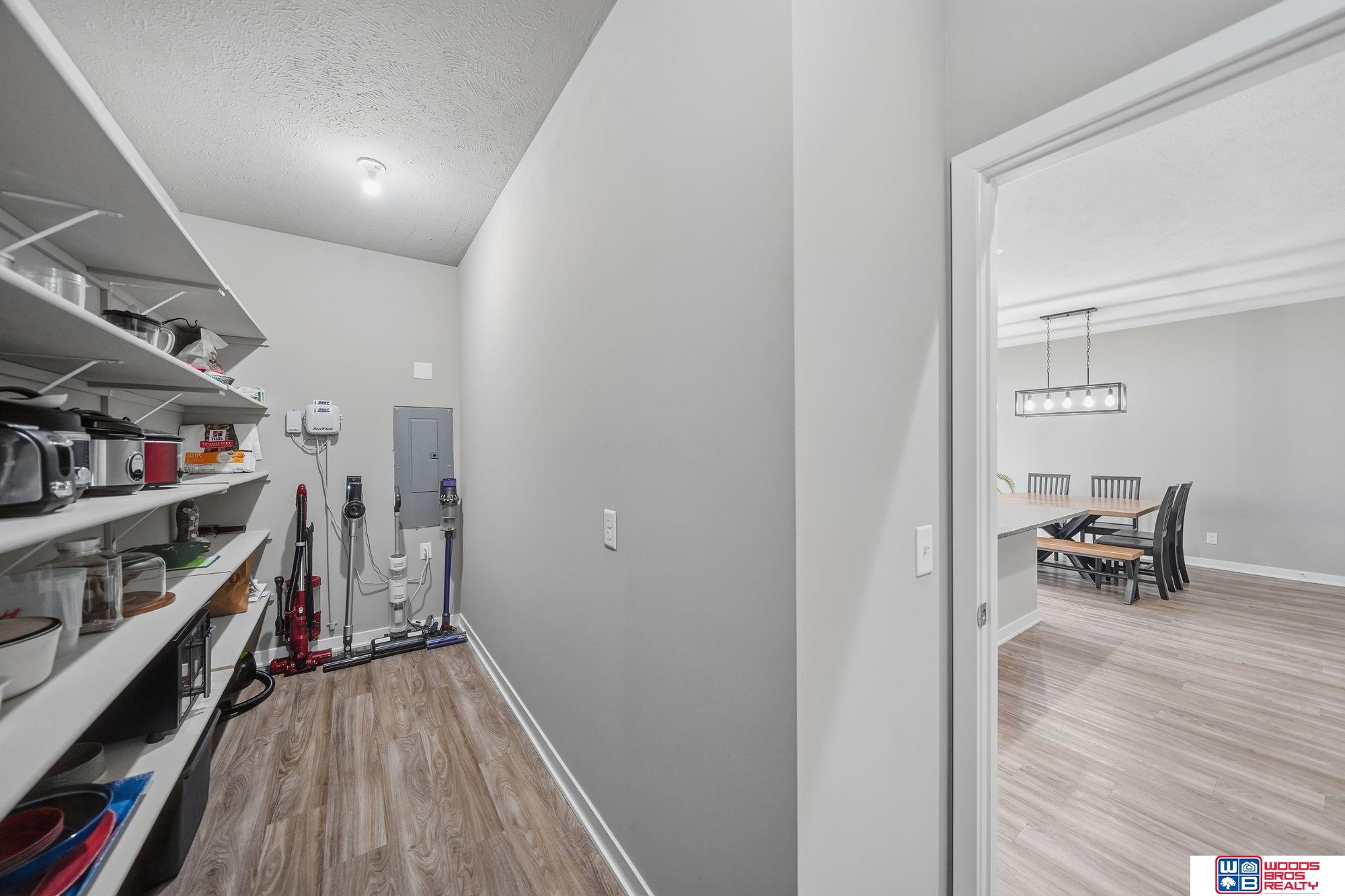 5018 W Hillsboro Drive