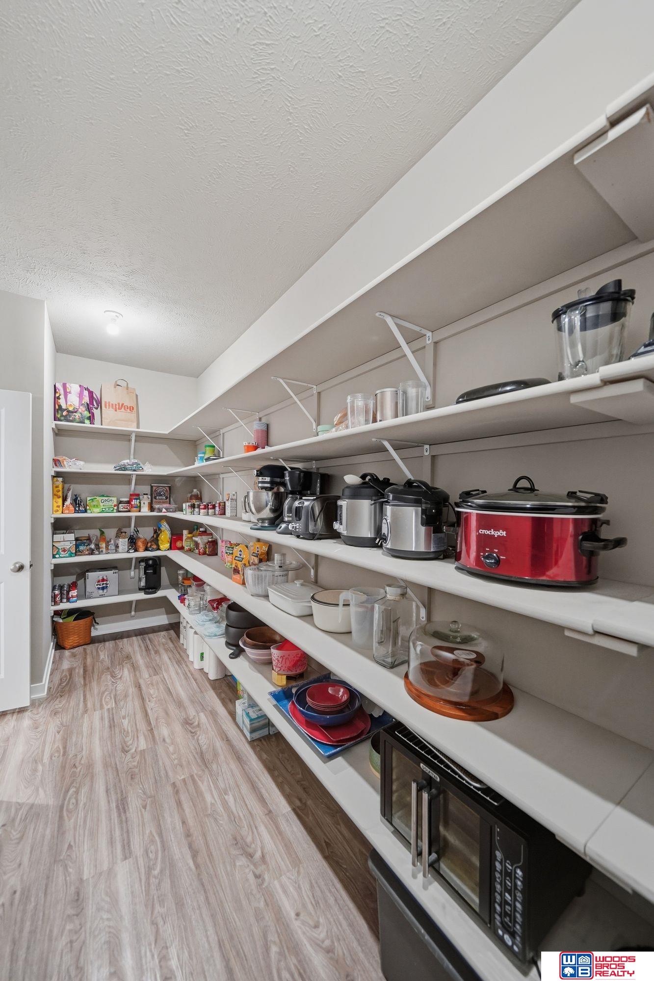 5018 W Hillsboro Drive