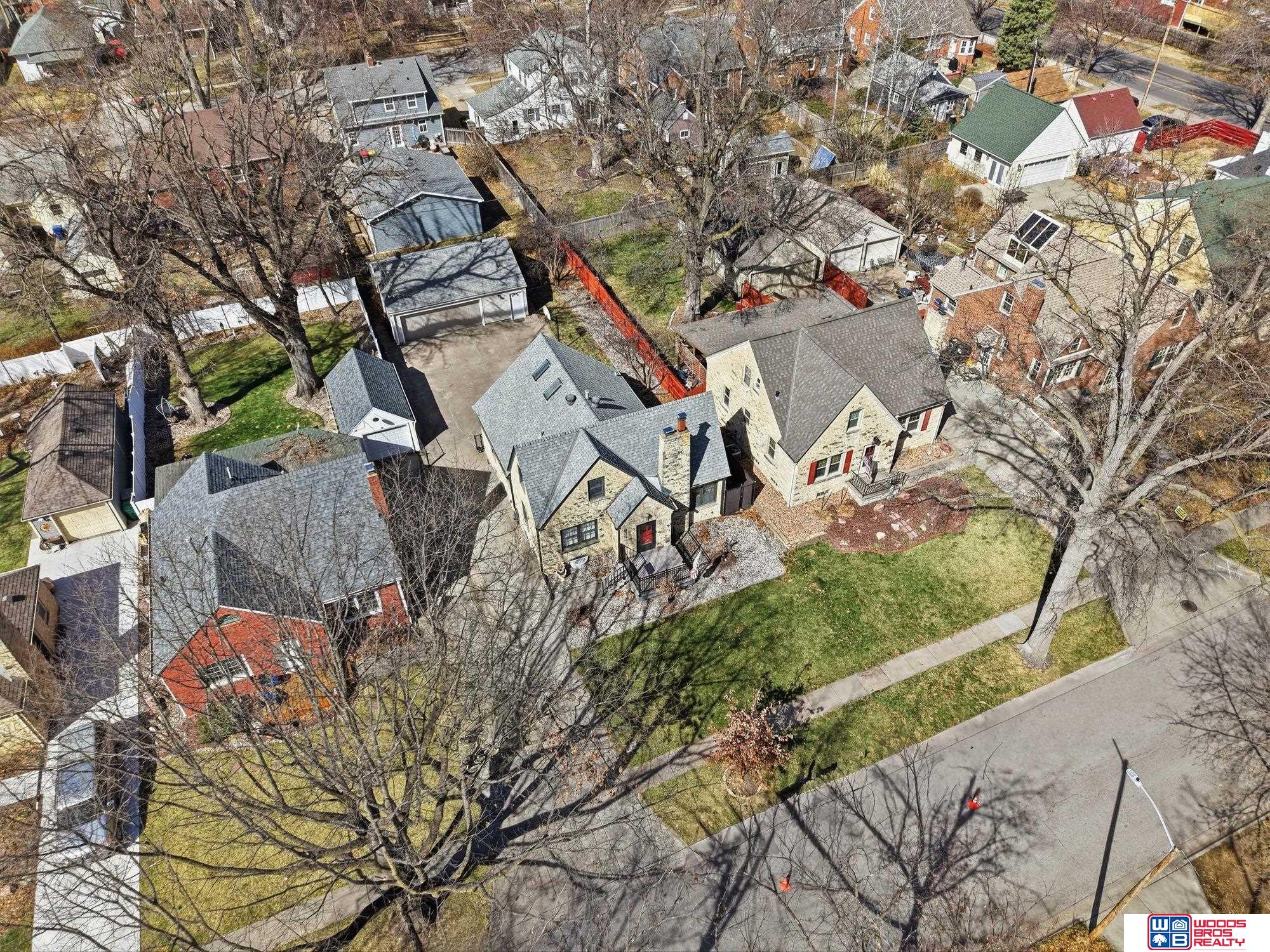 833 Elmwood Avenue
