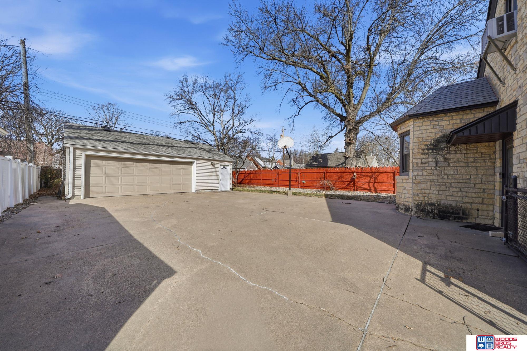 833 Elmwood Avenue