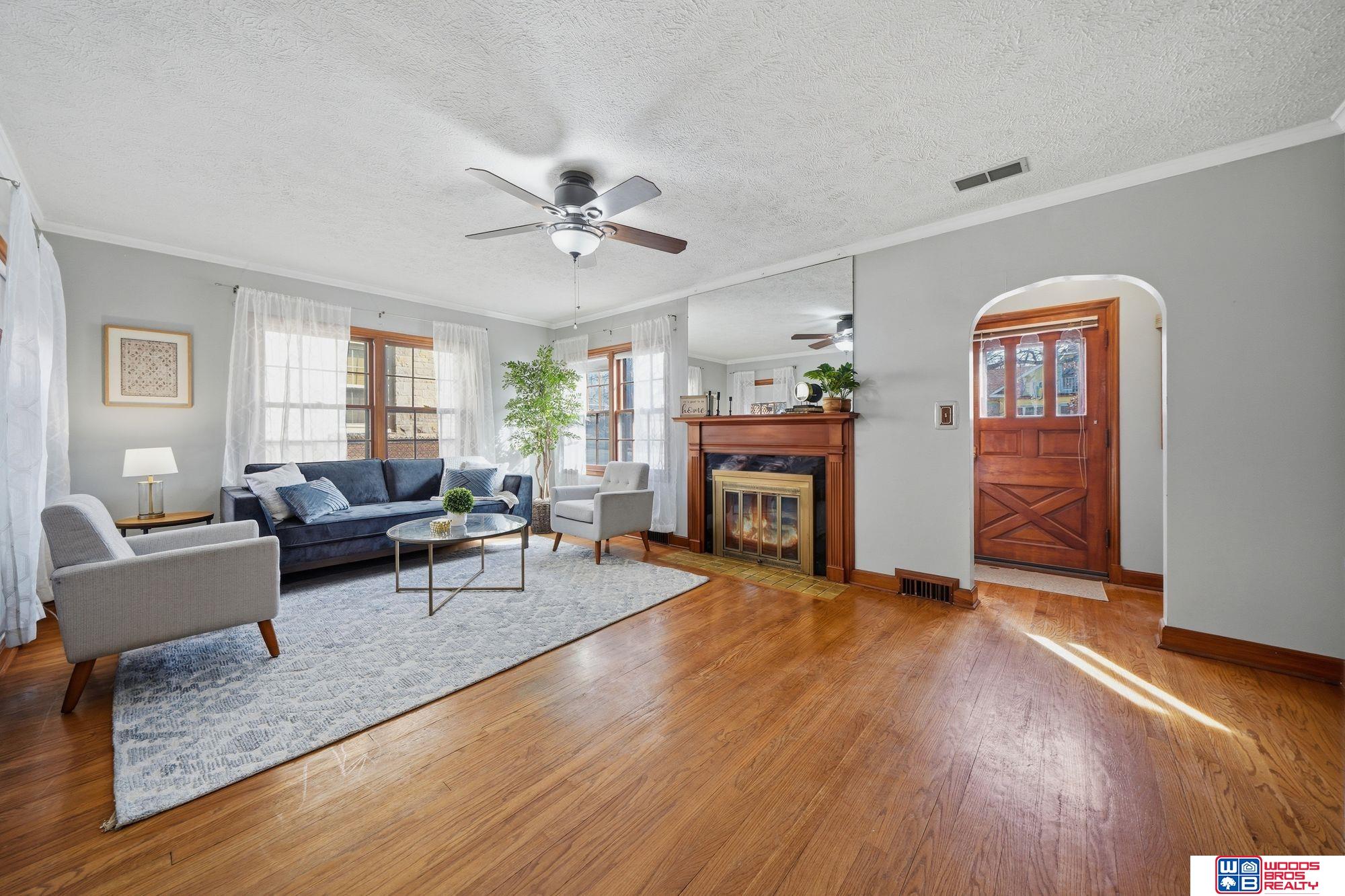 833 Elmwood Avenue