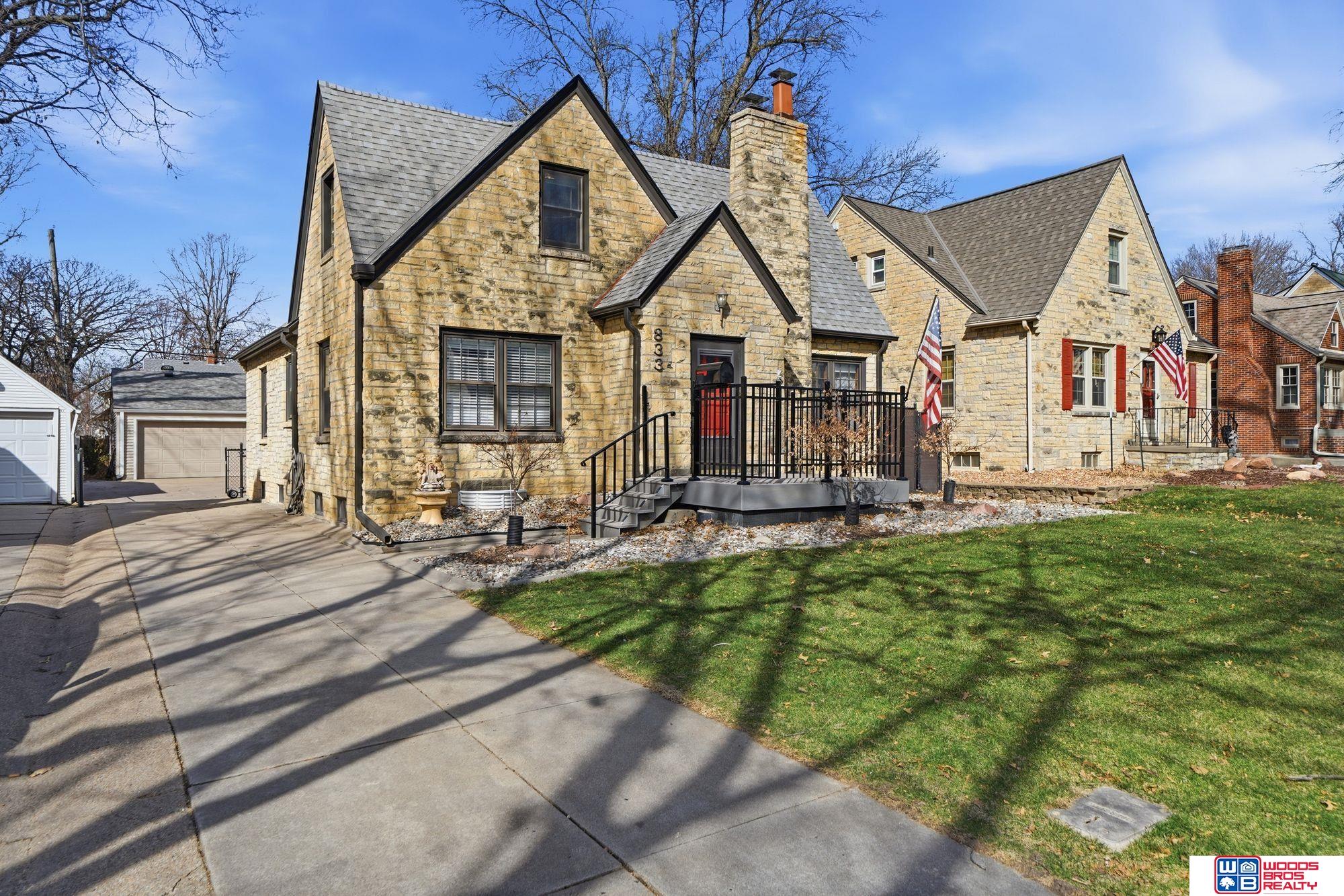 833 Elmwood Avenue