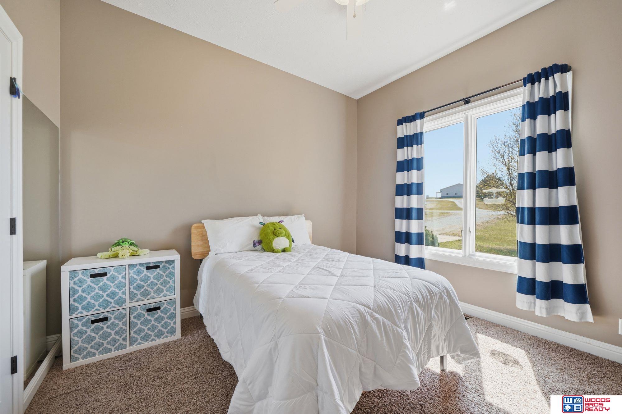 1530 Deer Trail