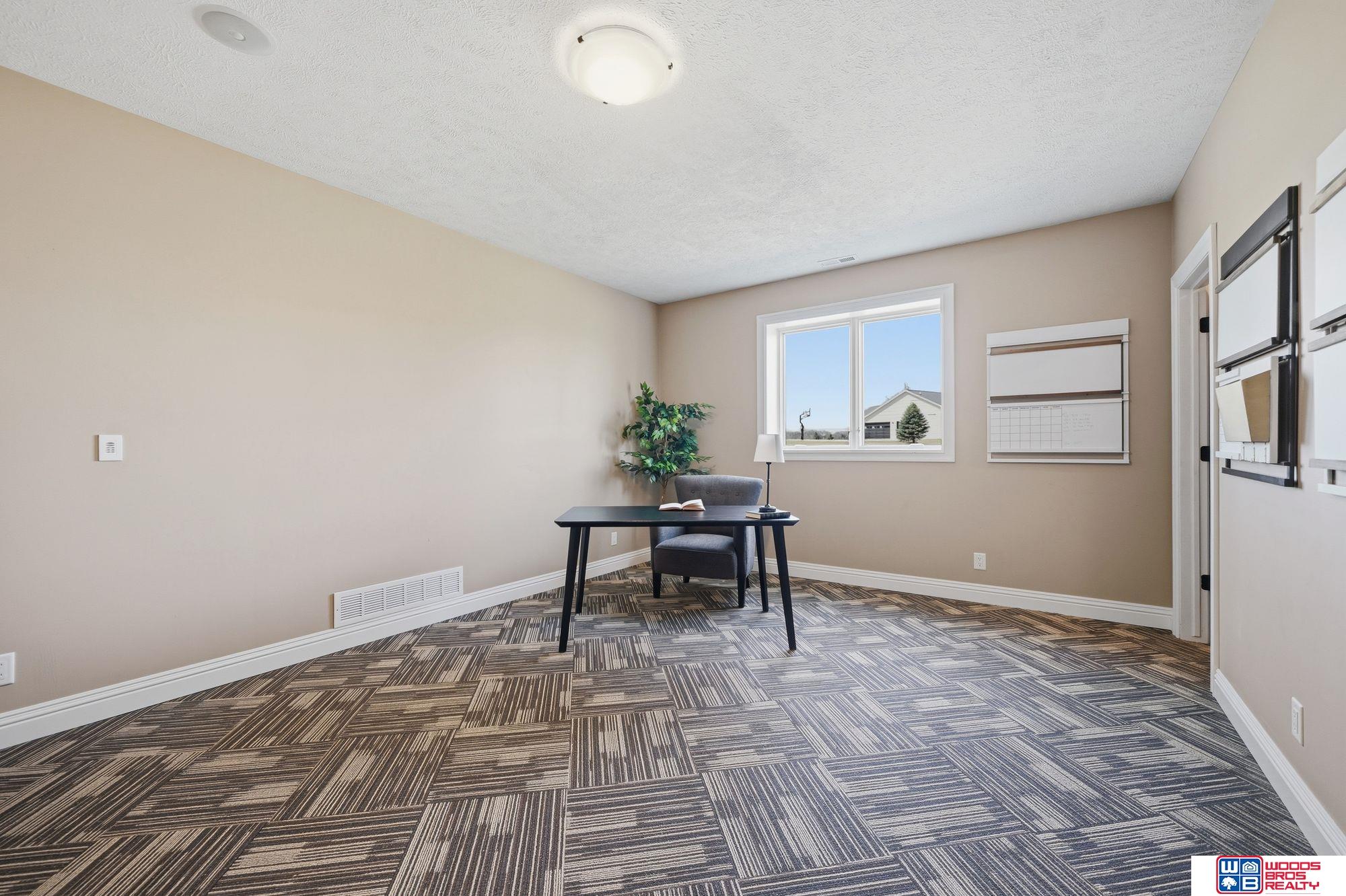 1530 Deer Trail