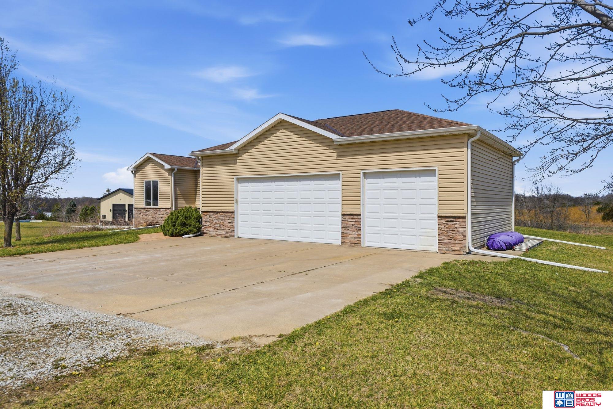 1530 Deer Trail