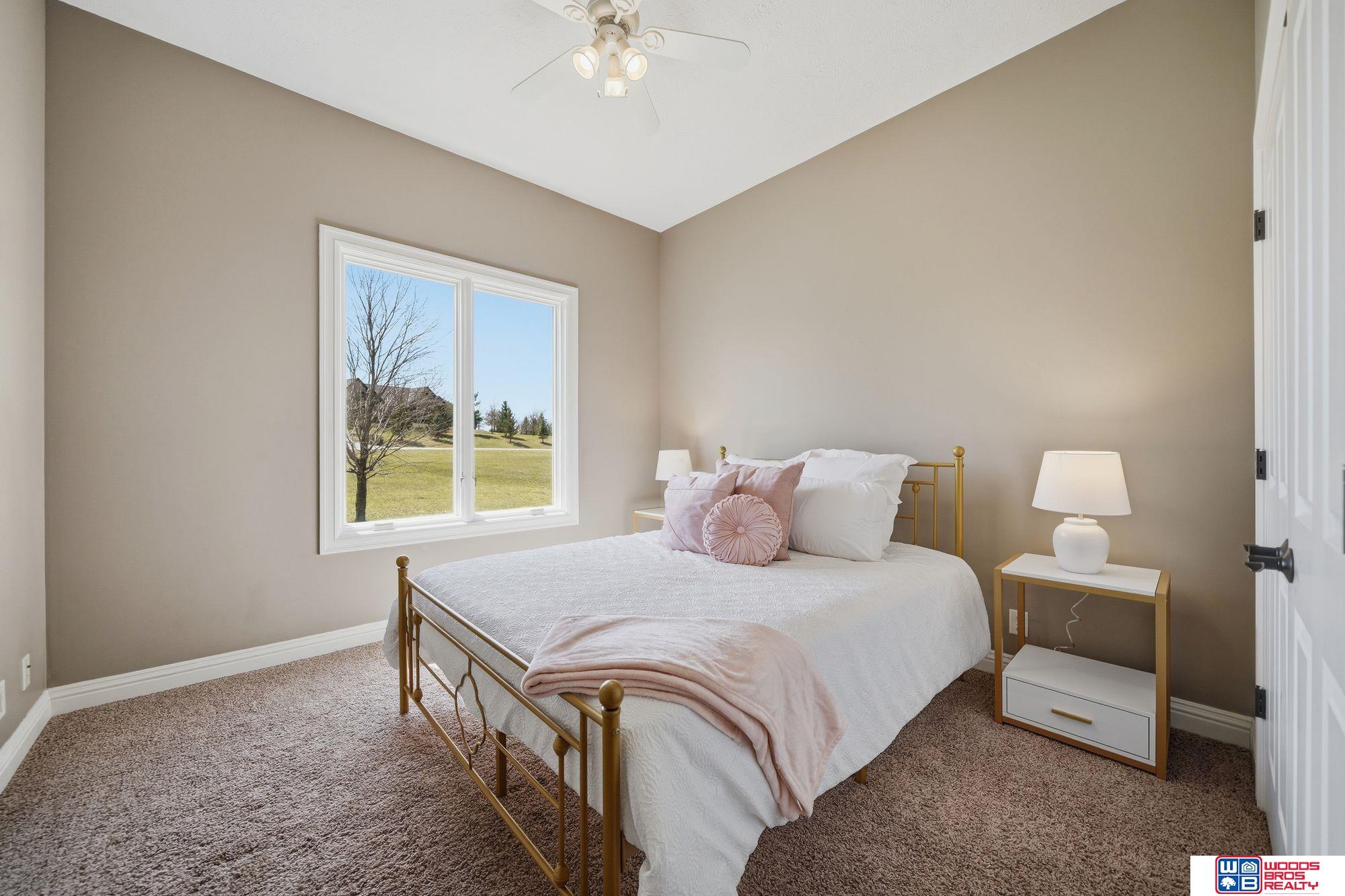1530 Deer Trail