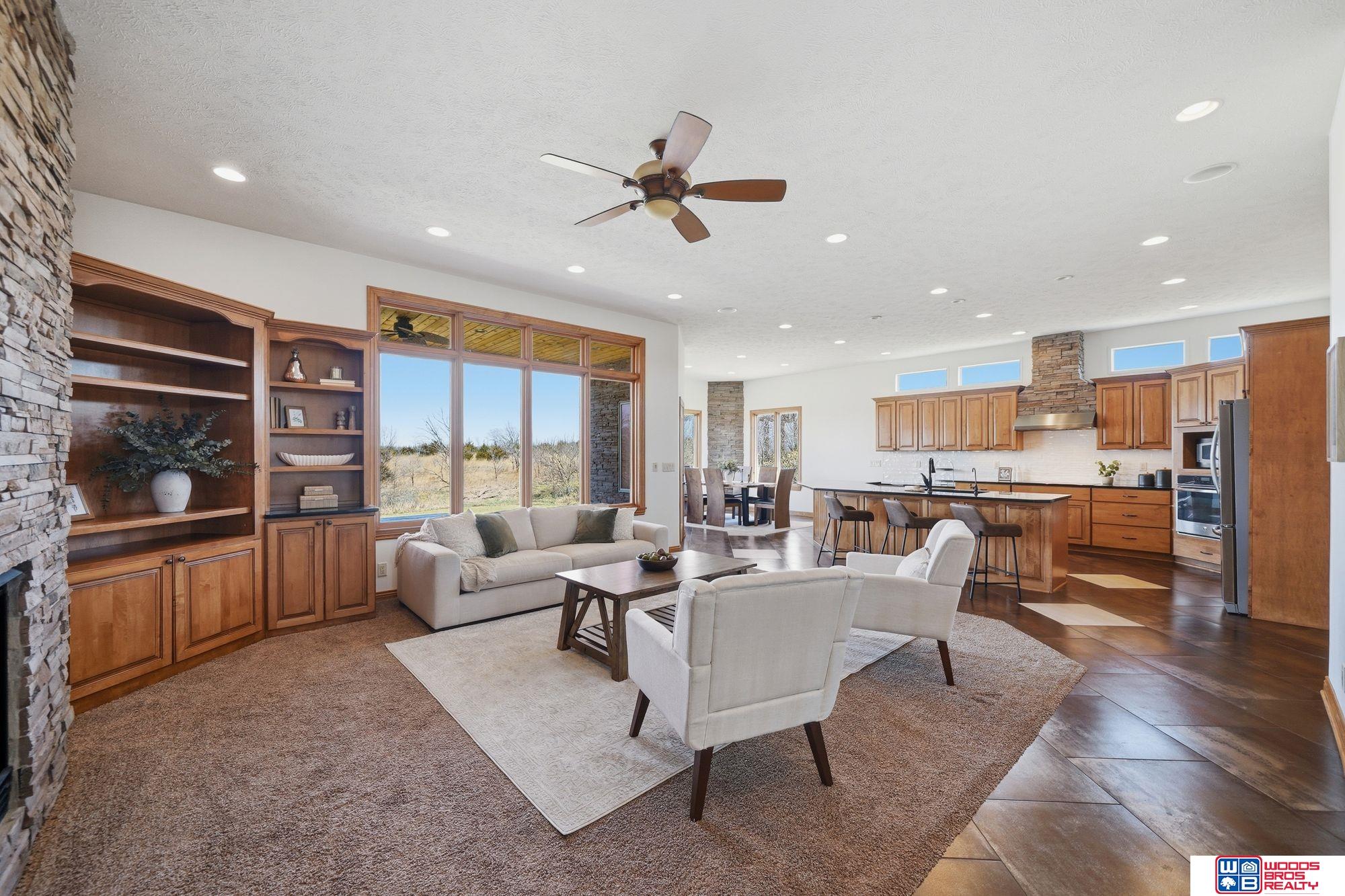 1530 Deer Trail