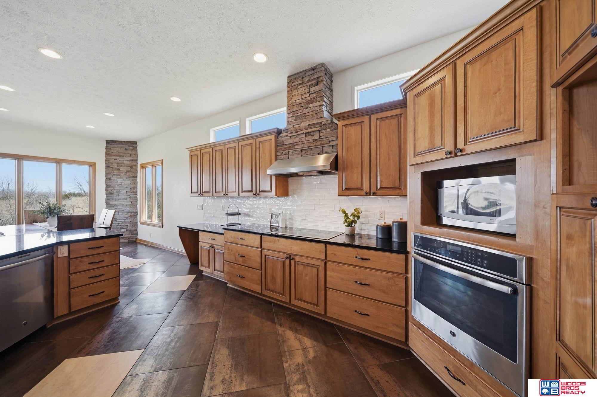 1530 Deer Trail