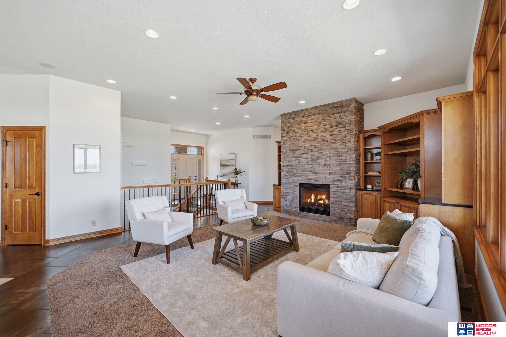 1530 Deer Trail