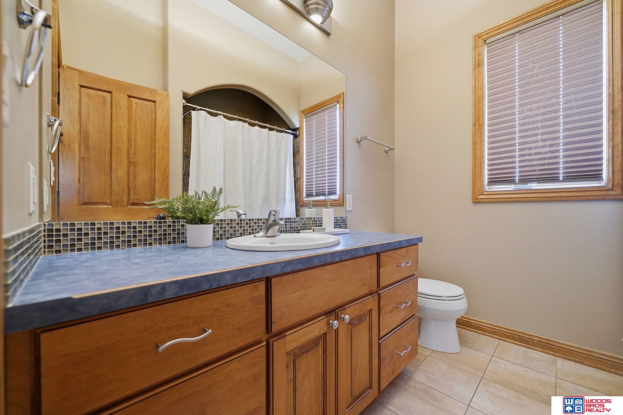 1530 Deer Trail