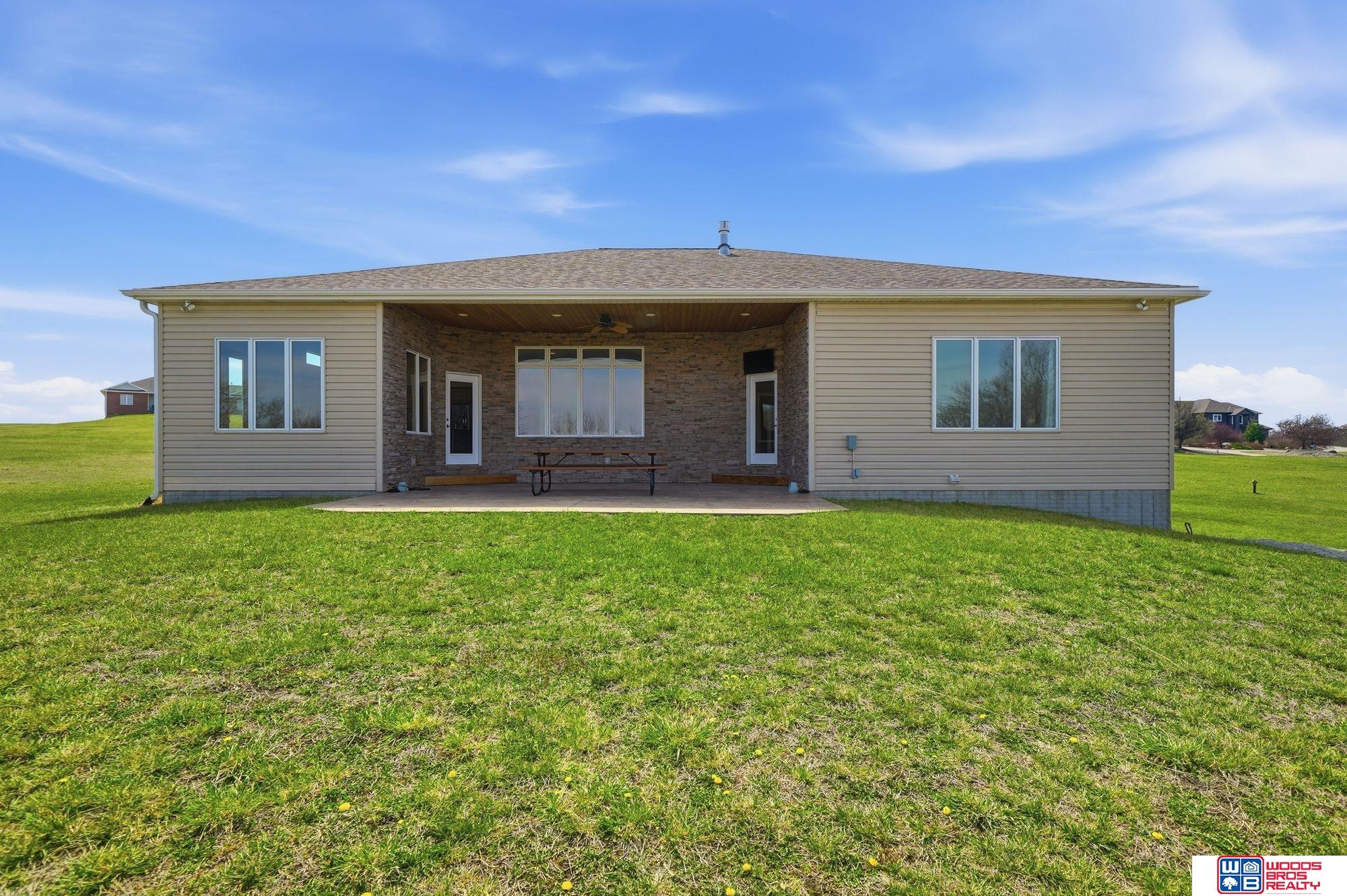 1530 Deer Trail