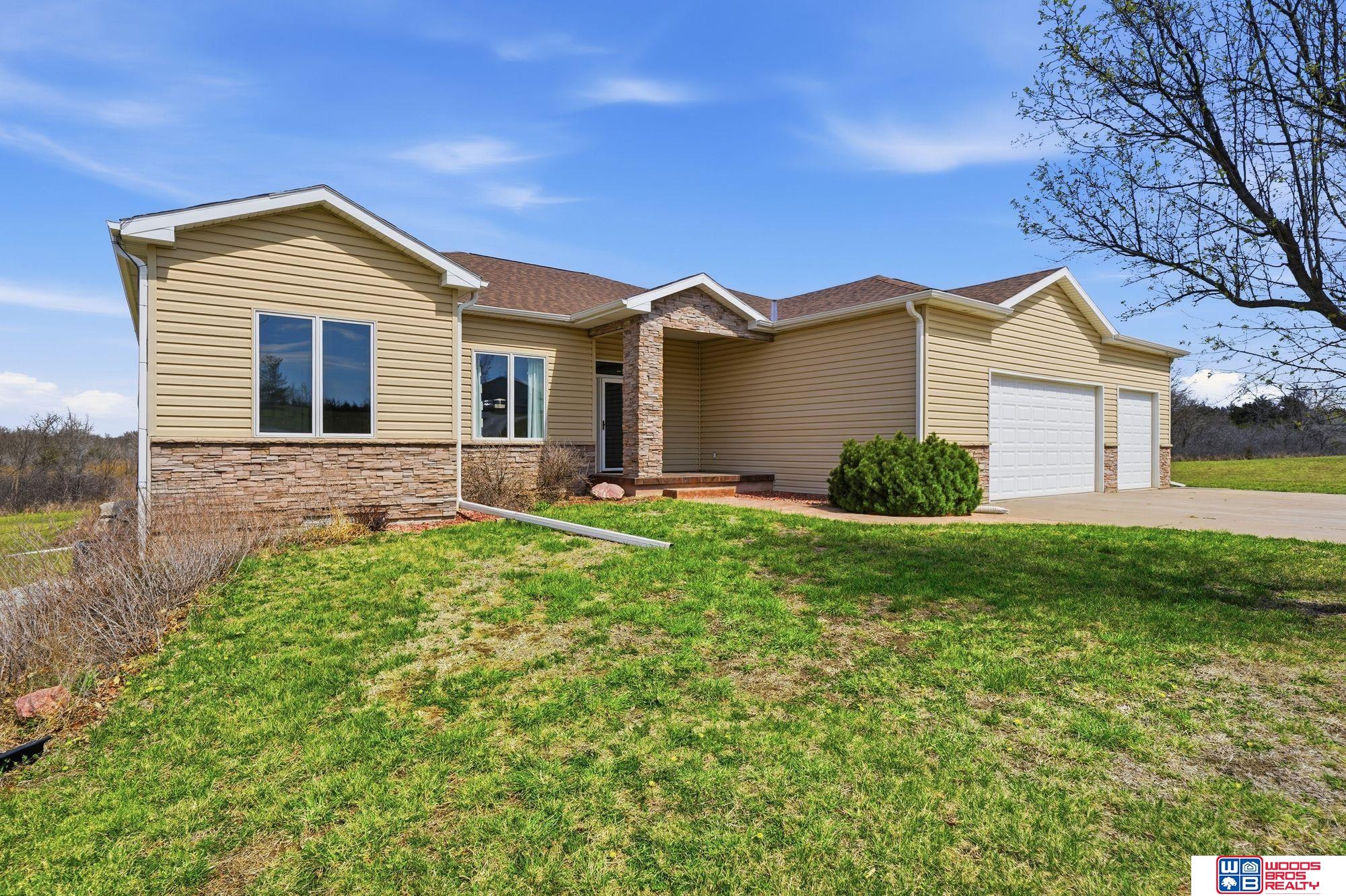 1530 Deer Trail