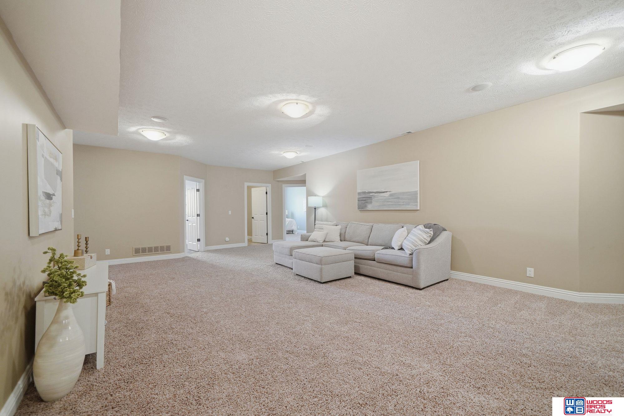 1530 Deer Trail