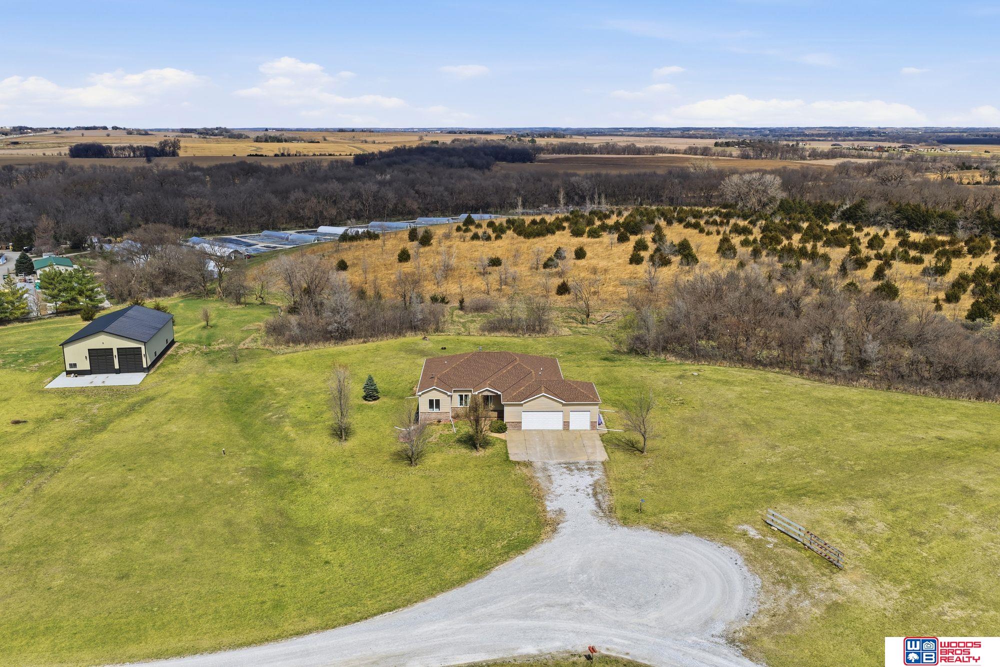 1530 Deer Trail