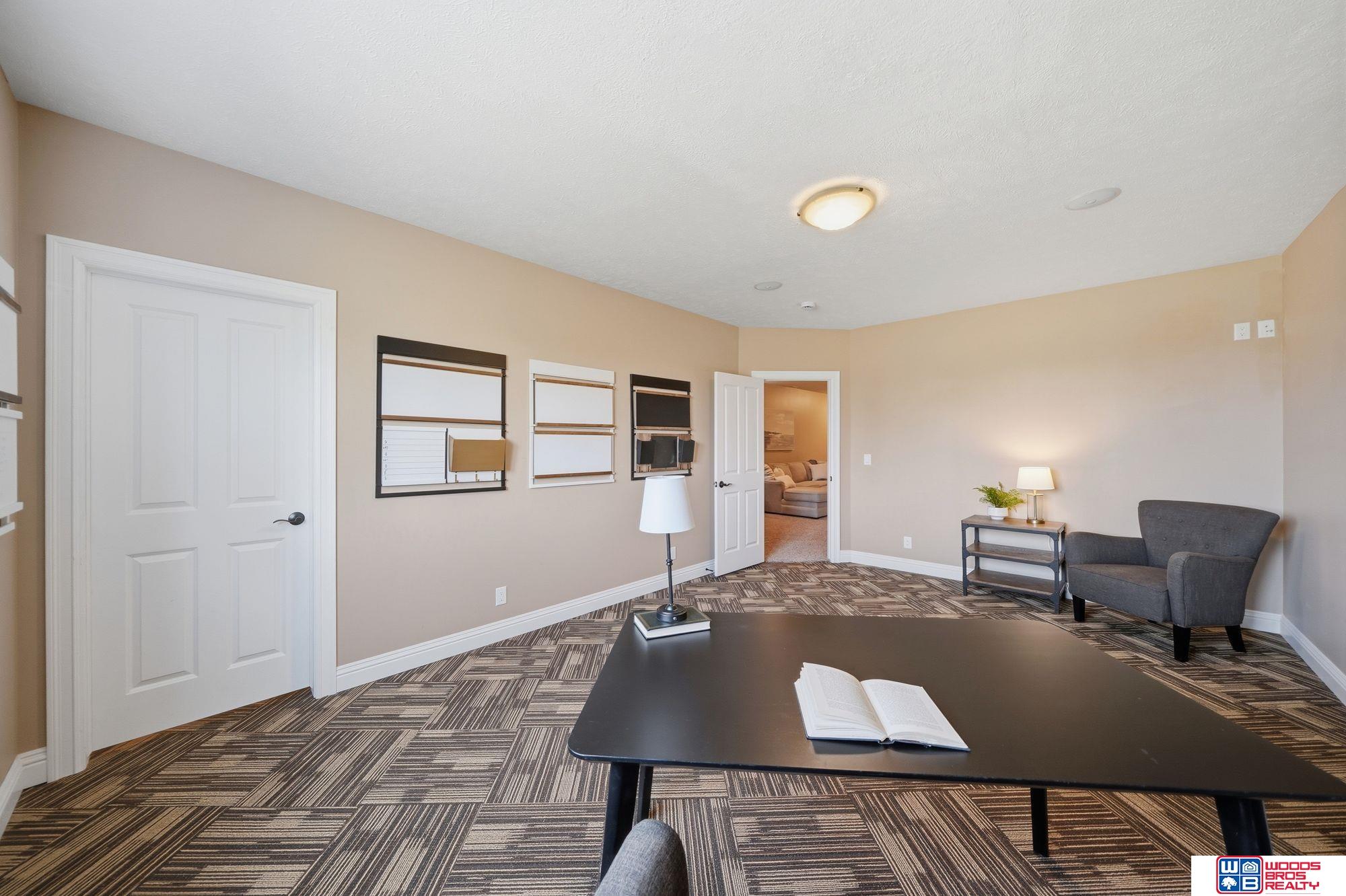 1530 Deer Trail