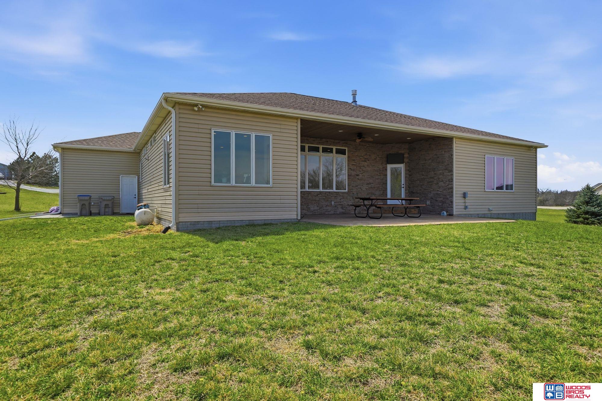 1530 Deer Trail