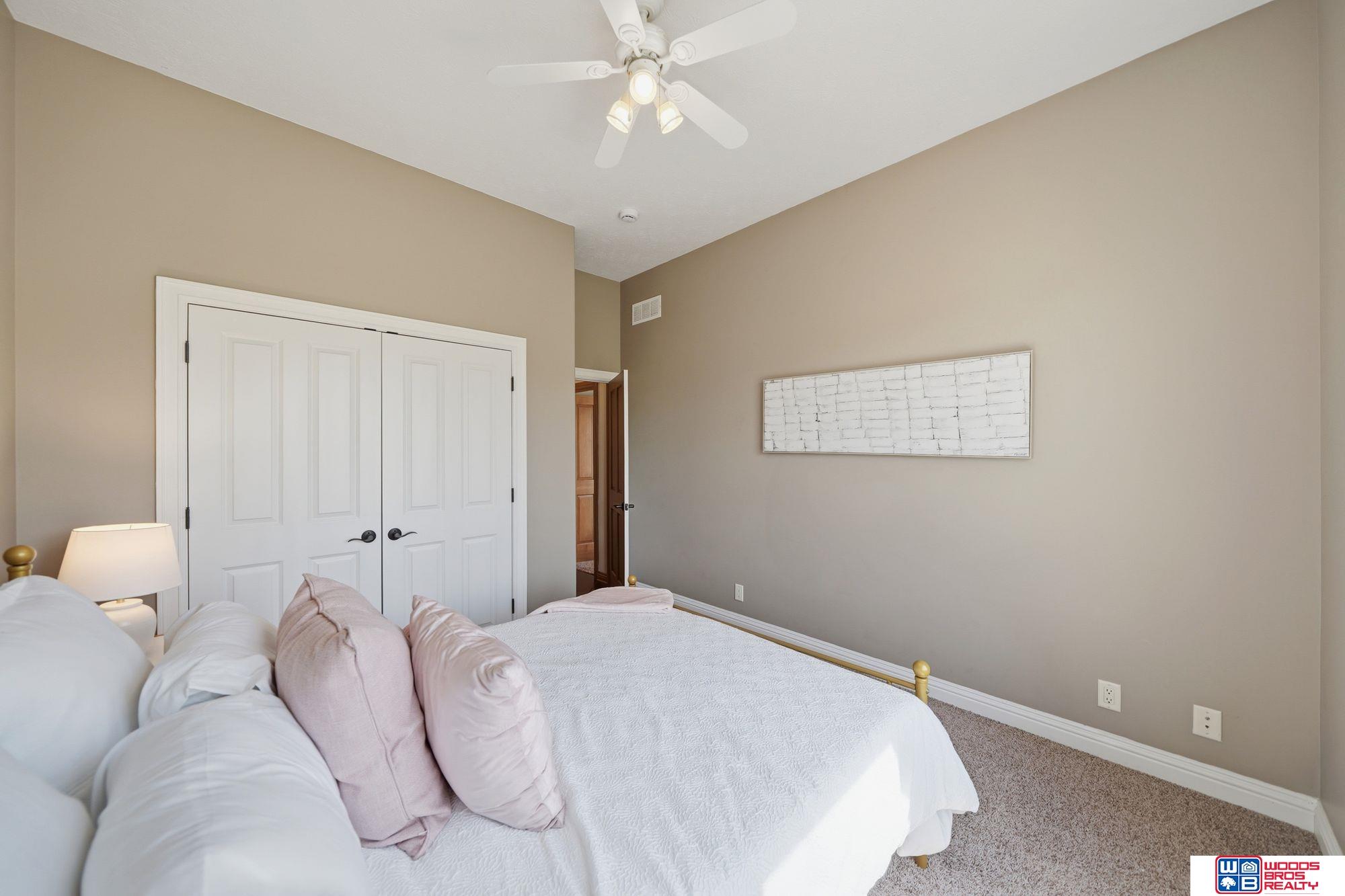 1530 Deer Trail