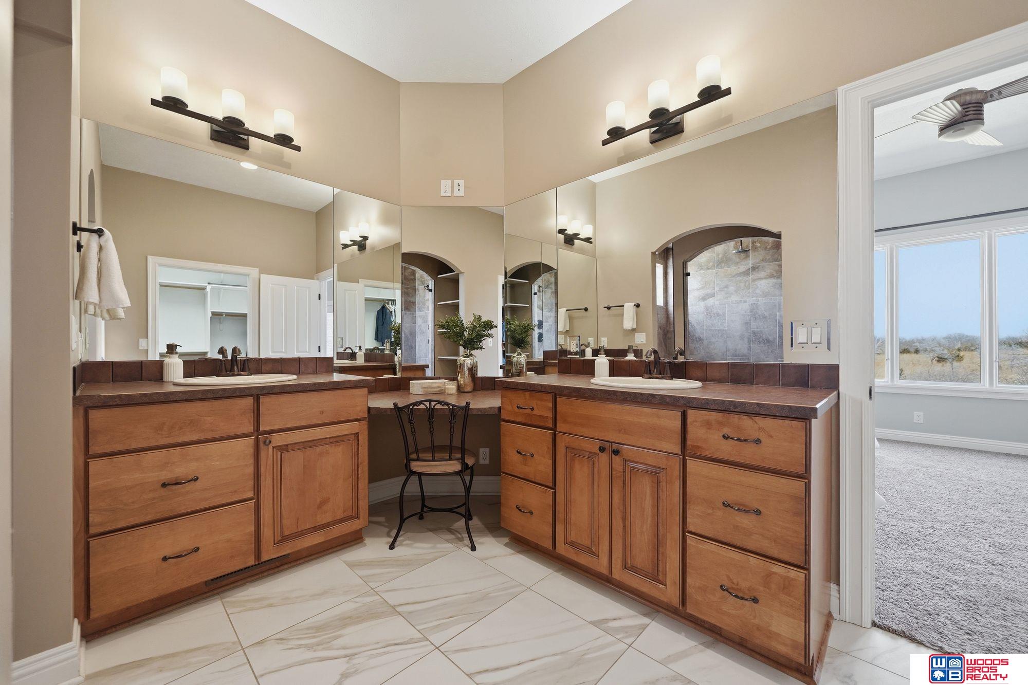 1530 Deer Trail