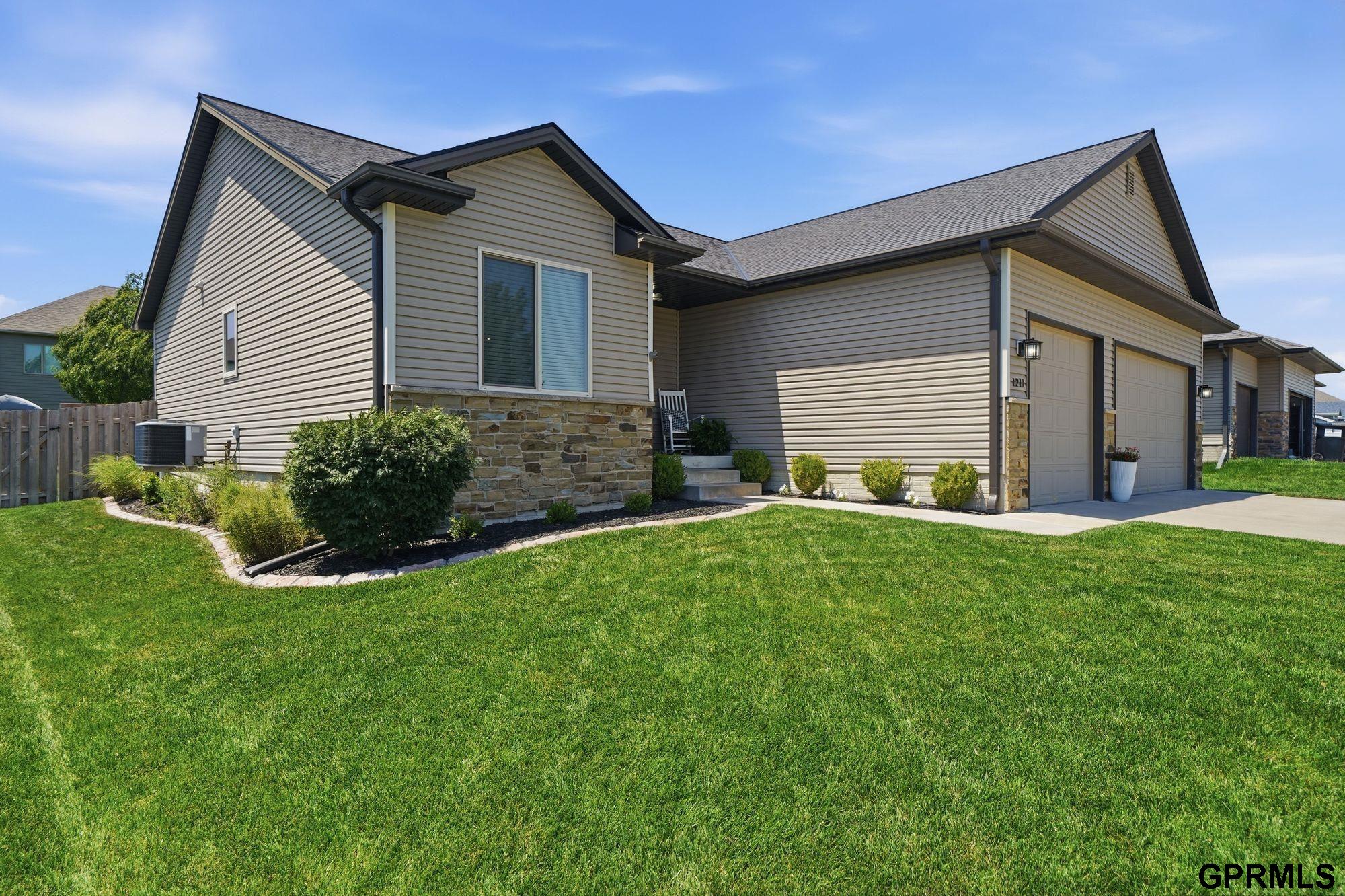 1211 Autumn Road