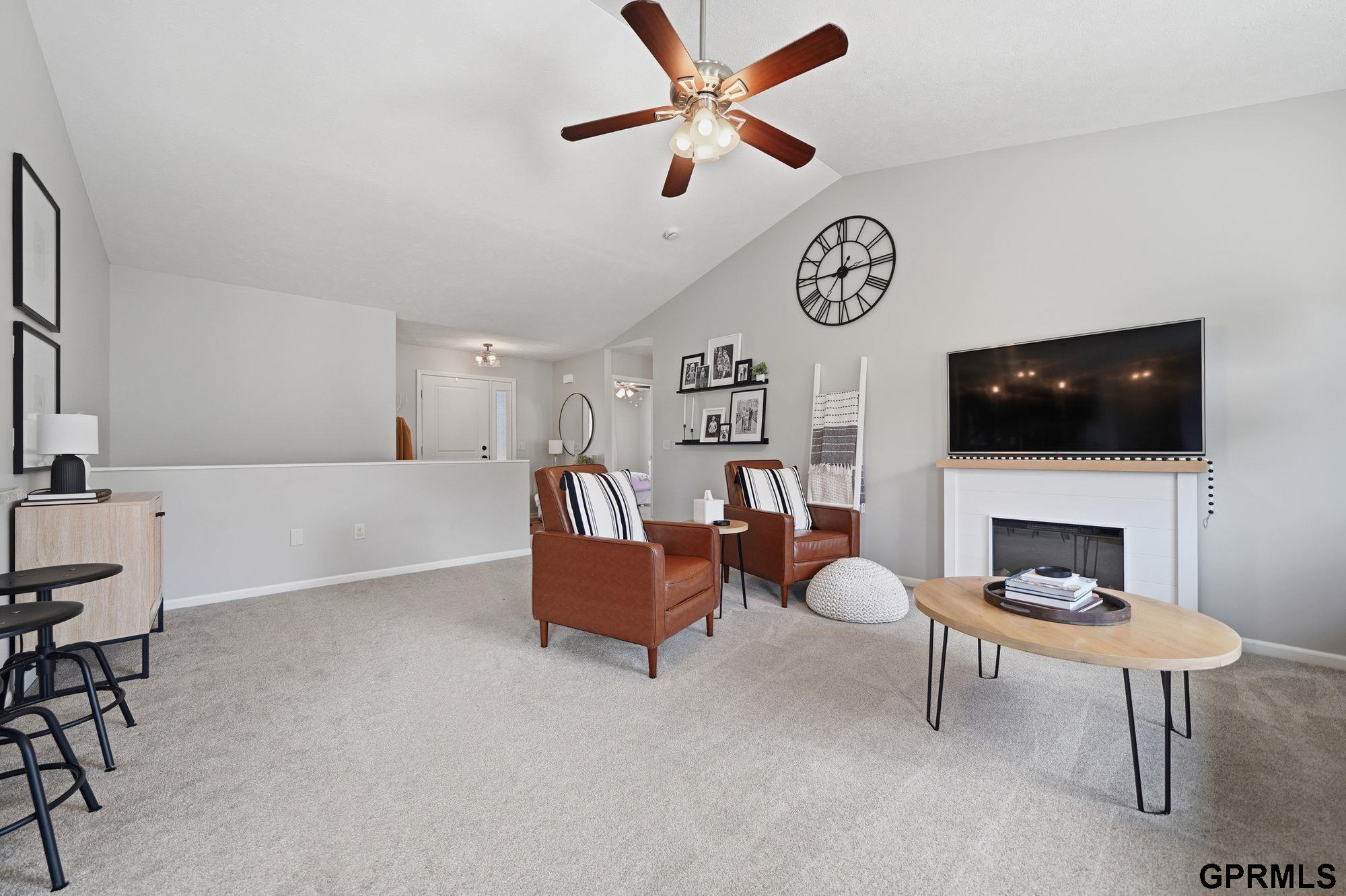 1211 Autumn Road