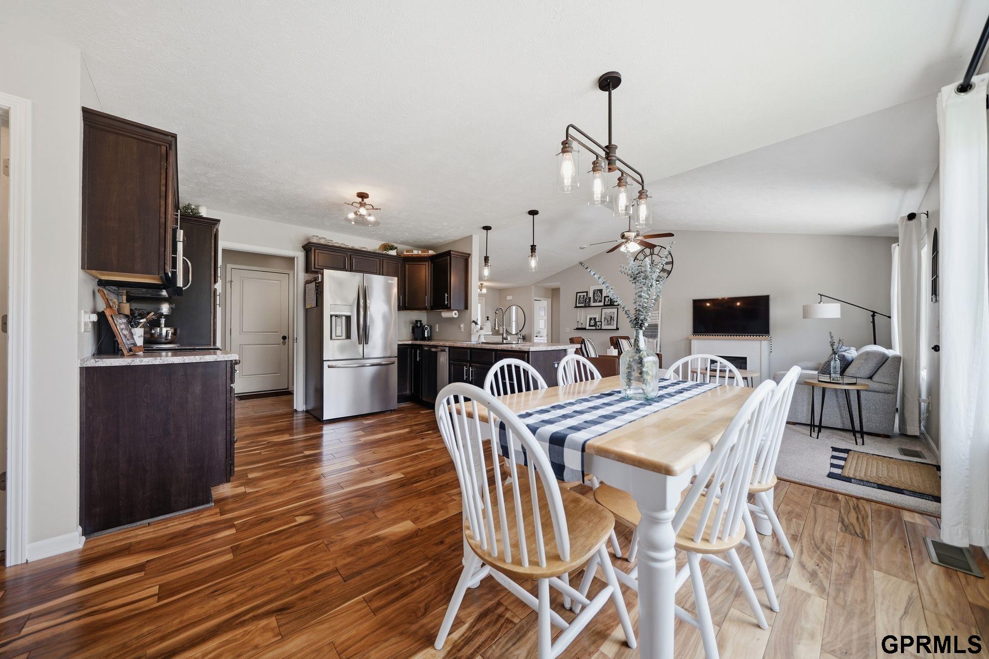 1211 Autumn Road