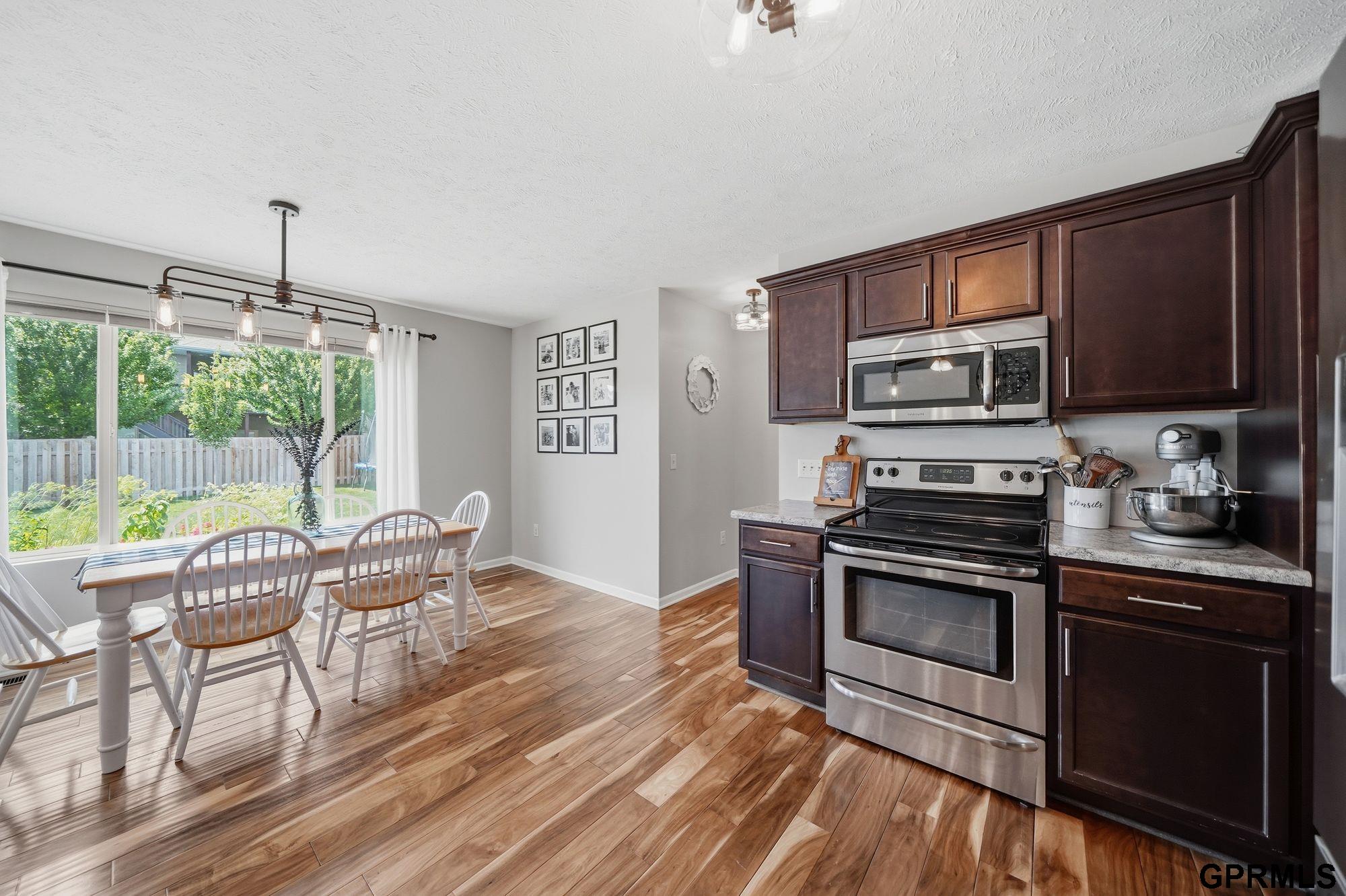 1211 Autumn Road