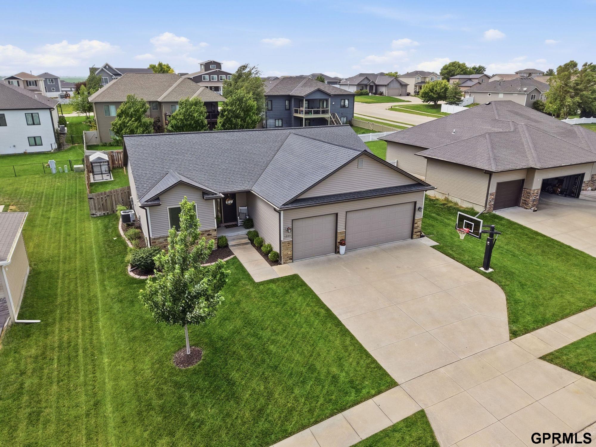 1211 Autumn Road